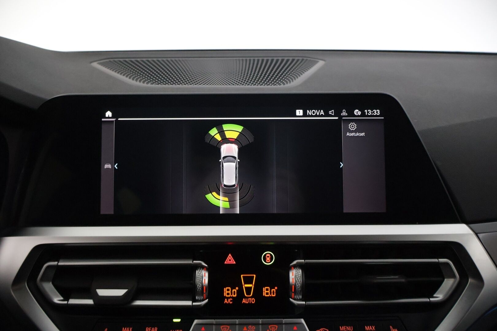 BMW 330 2021 G21 Touring 330e xDrive A Charged Edition * Sporttipenkit / Vakionopeudensäädin / P. Tutkat / Sähkökontti / AppleCarPlay / LED * - Juuri katsastettu! / Vetokoukku / Kahdet renkaat BMW alumiinivanteilla! - HULLUT AVAJAISHULINAT KORKOTARJOUS 3,29 %