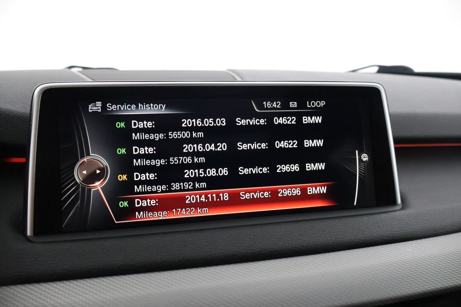 BMW X5 2014 M50d Farmari (AC) 4ov 2993cm3 A* Harman/kardon / Comfort access / Comfortnahat / Panorama / Vetokoukku * - 3,99 % KORKOTARJOUS TÄHÄN AUTOON - 31.5. ASTI! - * Kovilla varusteilla / Tilava / Isosti huollettu / MYYDÄÄN HUUTOKAUPAT.COMISSA*