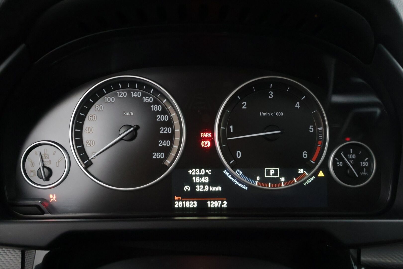 BMW X5 2014 M50d Farmari (AC) 4ov 2993cm3 A* Harman/kardon / Comfort access / Comfortnahat / Panorama / Vetokoukku * - 3,99 % KORKOTARJOUS TÄHÄN AUTOON - 31.5. ASTI! - * Kovilla varusteilla / Tilava / Isosti huollettu / MYYDÄÄN HUUTOKAUPAT.COMISSA*