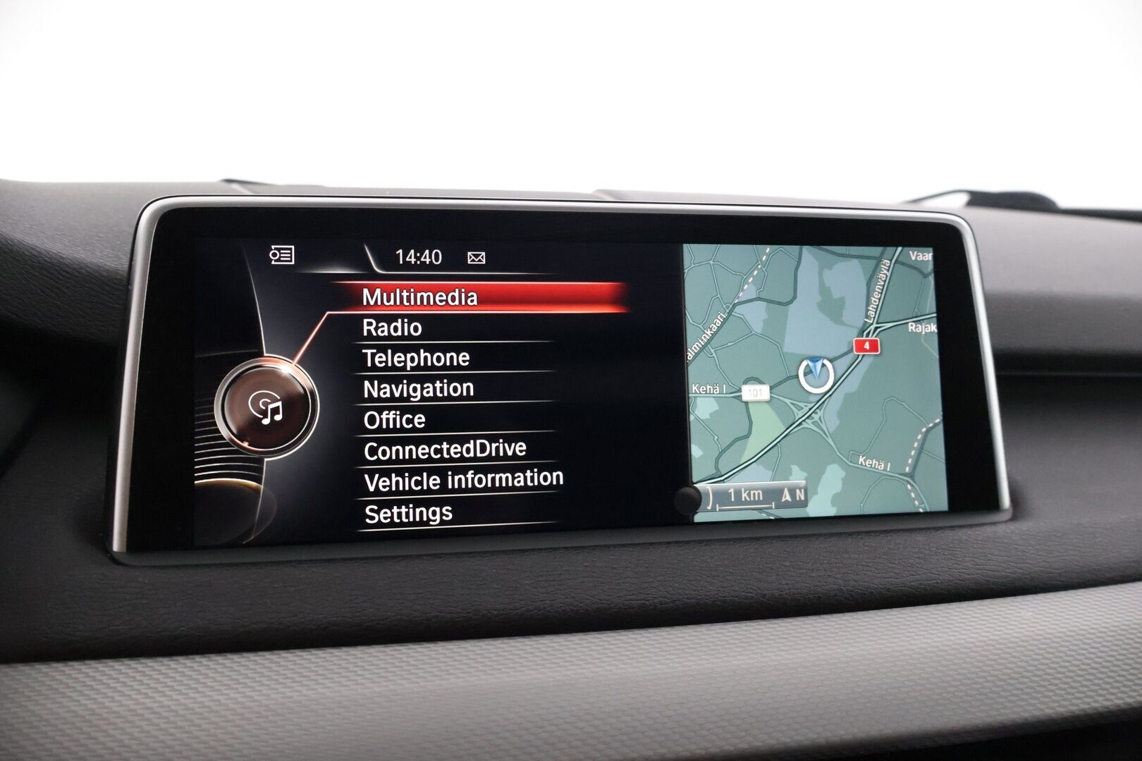 BMW X5 2014 M50d Farmari (AC) 4ov 2993cm3 A* Harman/kardon / Comfort access / Comfortnahat / Panorama / Vetokoukku * - 3,99 % KORKOTARJOUS TÄHÄN AUTOON - 31.5. ASTI! - * Kovilla varusteilla / Tilava / Isosti huollettu / MYYDÄÄN HUUTOKAUPAT.COMISSA*