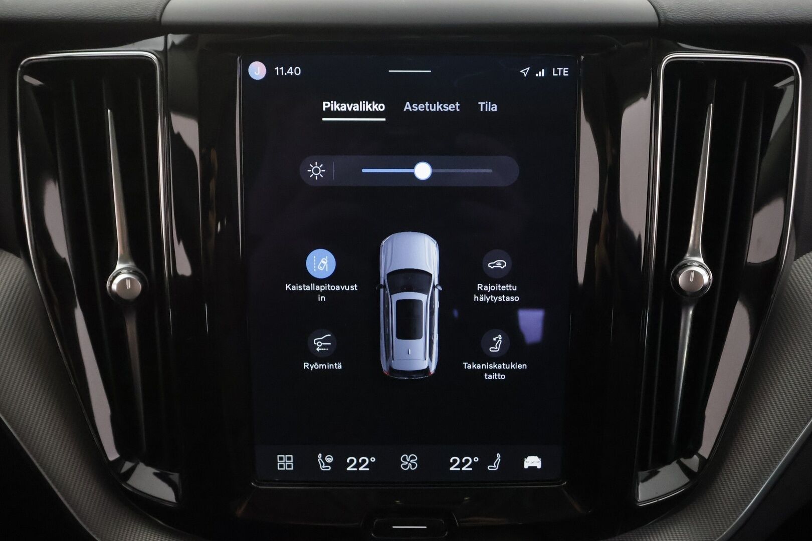Volvo XC60 2023 T6 AWD Long Range Plus Bright aut - | ACC | Webasto | Panorama | Muistipenkit | Full-LED | P.Kamera | Navi | BLIS | Keyless | Sporttinahat | Sähköluukku | Ratinlämmitin | Facelift | Merkkihuollettu |