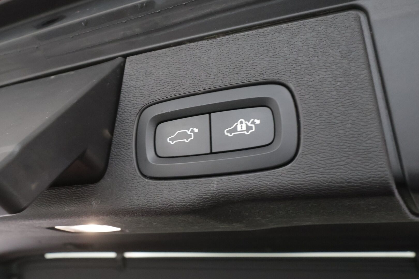 Volvo XC60 2023 T6 AWD Long Range Plus Bright aut - | ACC | Webasto | Panorama | Muistipenkit | Full-LED | P.Kamera | Navi | BLIS | Keyless | Sporttinahat | Sähköluukku | Ratinlämmitin | Facelift | Merkkihuollettu |