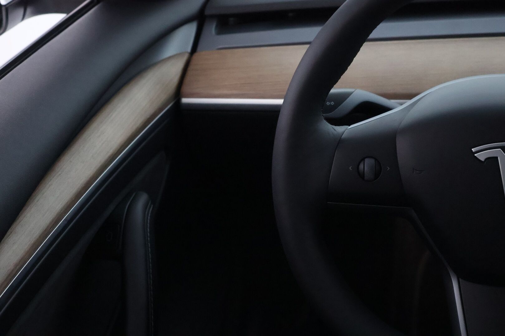 Tesla Model 3 2021 Model 3 Sedan (AA) 4ov - Lämpöpumppu / Adapt.Vakkari / Autopilot / Premium Audio / BLIS / Nahkapenkit / Lasikatto / Juuri saapunut Tampereelle!