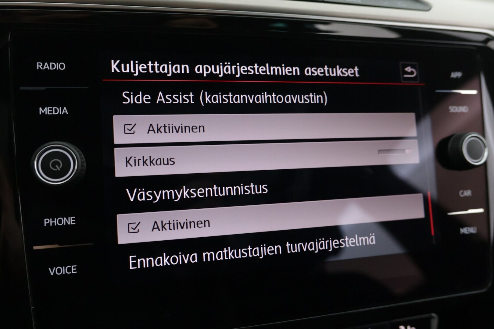 Volkswagen Passat 2018 Variant Alltrack 2,0 TSI 162 kW 4MOTION DSG Winter Edition - ACC | Webasto | Matrix-Ledit | Digimittaristo | Kattoluukku | Nahkapenkit | 3-alue ilmastointi | Vetokoukku | Sähkökontti |