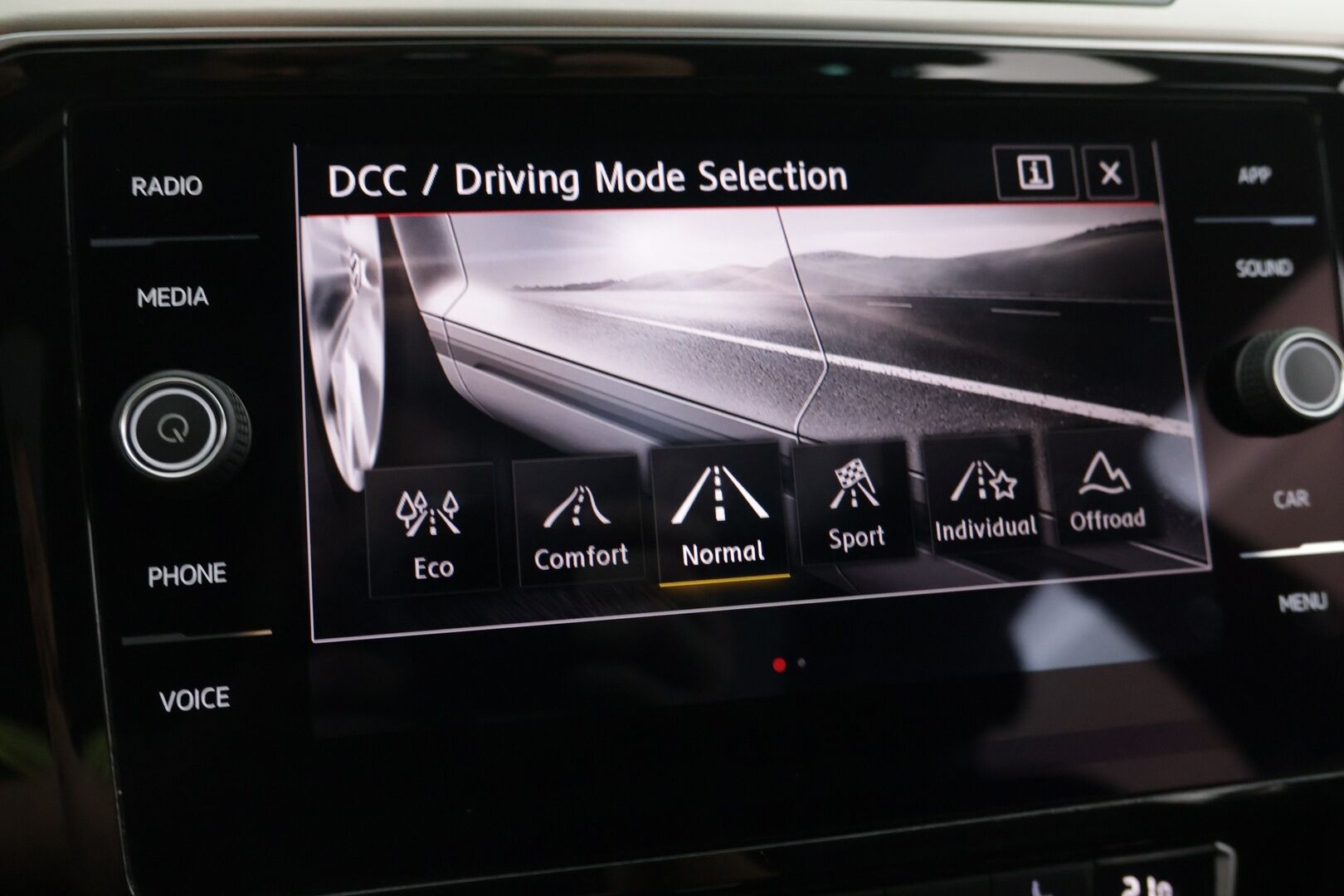 Volkswagen Passat 2018 Variant Alltrack 2,0 TSI 162 kW 4MOTION DSG Winter Edition - ACC | Webasto | Matrix-Ledit | Digimittaristo | Kattoluukku | Nahkapenkit | 3-alue ilmastointi | Vetokoukku | Sähkökontti |