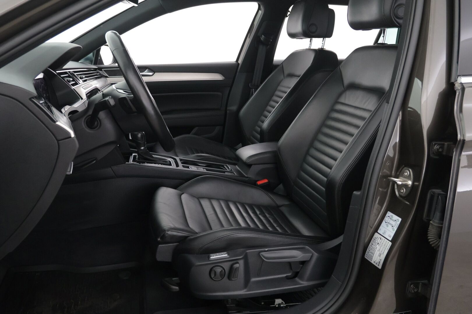 Volkswagen Passat 2018 Variant Alltrack 2,0 TSI 162 kW 4MOTION DSG Winter Edition - ACC | Webasto | Matrix-Ledit | Digimittaristo | Kattoluukku | Nahkapenkit | 3-alue ilmastointi | Vetokoukku | Sähkökontti |