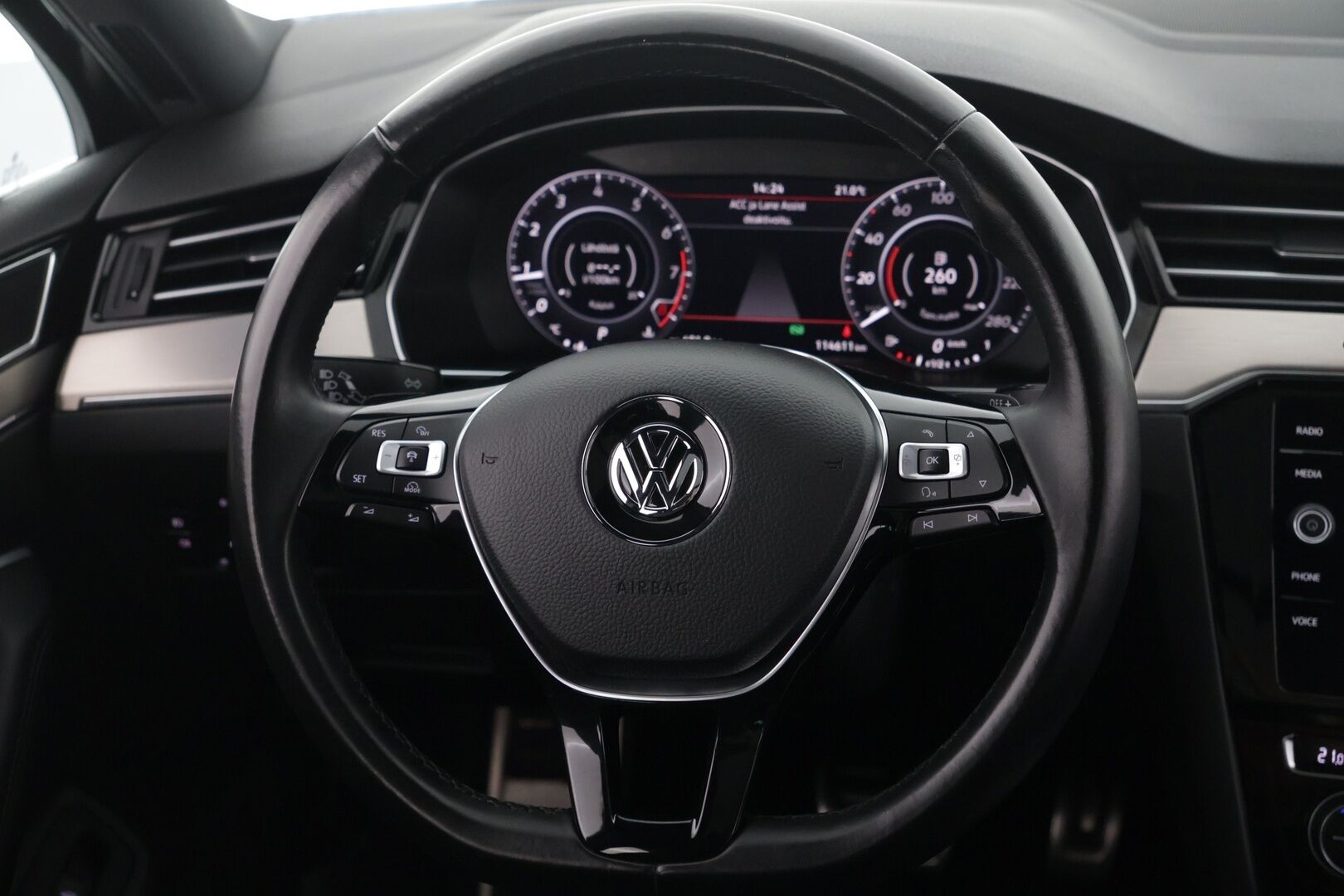 Volkswagen Passat 2018 Variant Alltrack 2,0 TSI 162 kW 4MOTION DSG Winter Edition - ACC | Webasto | Matrix-Ledit | Digimittaristo | Kattoluukku | Nahkapenkit | 3-alue ilmastointi | Vetokoukku | Sähkökontti |