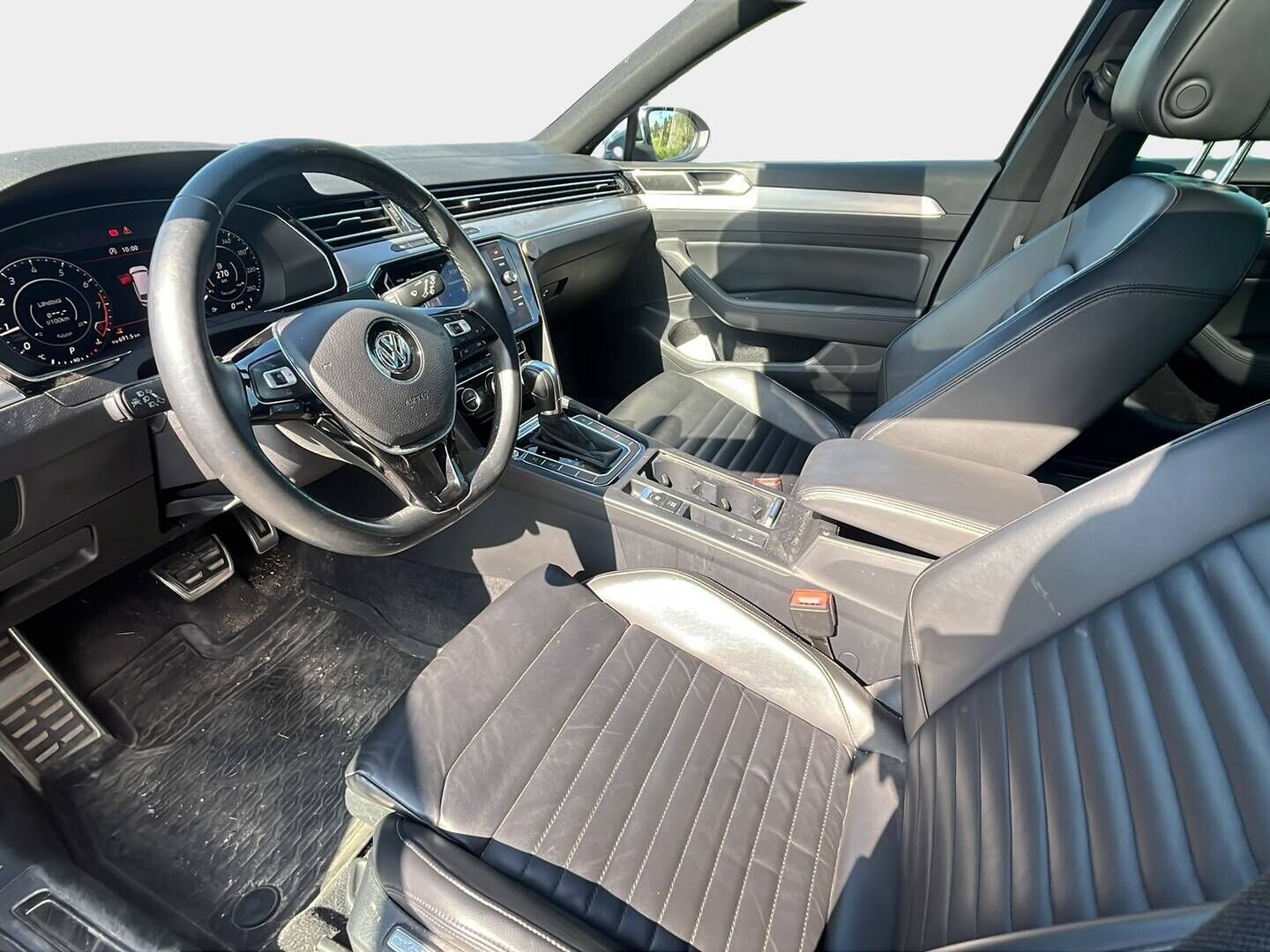 Volkswagen Passat 2018 Variant Alltrack 2,0 TSI 162 kW 4MOTION DSG Winter Edition - ACC | Webasto | Matrix-Ledit | Digimittaristo | Kattoluukku | Nahkapenkit | 3-alue ilmastointi | Vetokoukku | Sähkökontti |