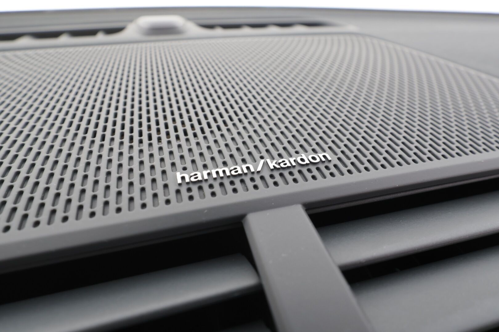 Polestar 2 2021 Launch Edition Performance, 300kW, 78kWh - | Pilot&Plus | ACC | Koukku | Pixel-LED | 2x Polestar alut | 360° | Harman/Kardon | Muistipenkki | Lasikatto | Sporttipenkit | Keyless | Merkkihuollot | 