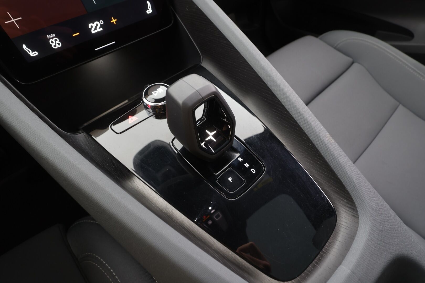Polestar 2 2021 Launch Edition Performance, 300kW, 78kWh - | Pilot&Plus | ACC | Koukku | Pixel-LED | 2x Polestar alut | 360° | Harman/Kardon | Muistipenkki | Lasikatto | Sporttipenkit | Keyless | Merkkihuollot | 