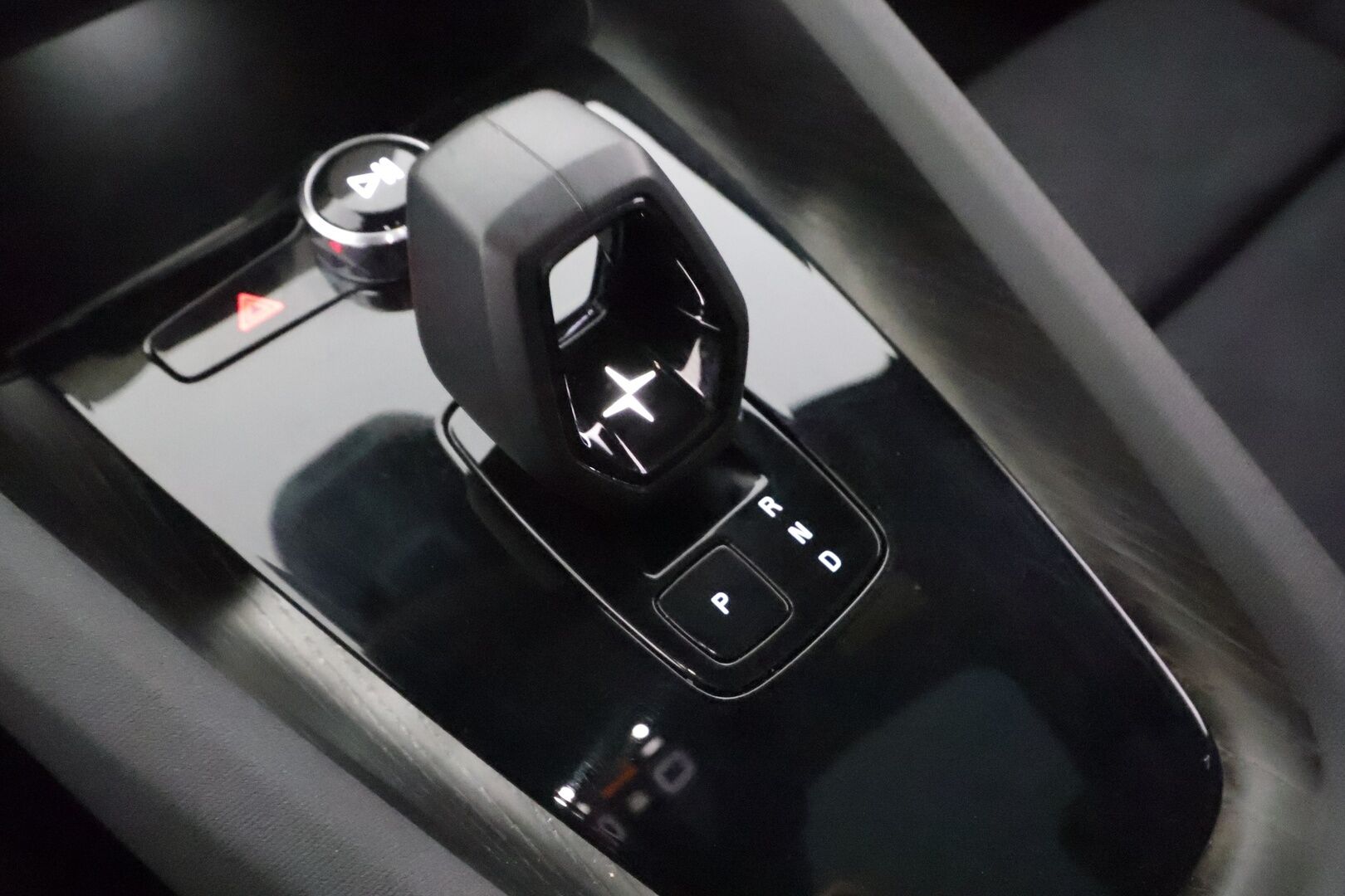 Polestar 2 2022 Long Range Dual Motor, 300kW, 78kWh - | Pilot&Plus | ACC | ILP | H/K | Pixel-LED | 360° | Lasikatto | Muistipenkki | Sporttipenkit sähköllä | BLIS | Pilot Assist | 2x Polestar alut | 