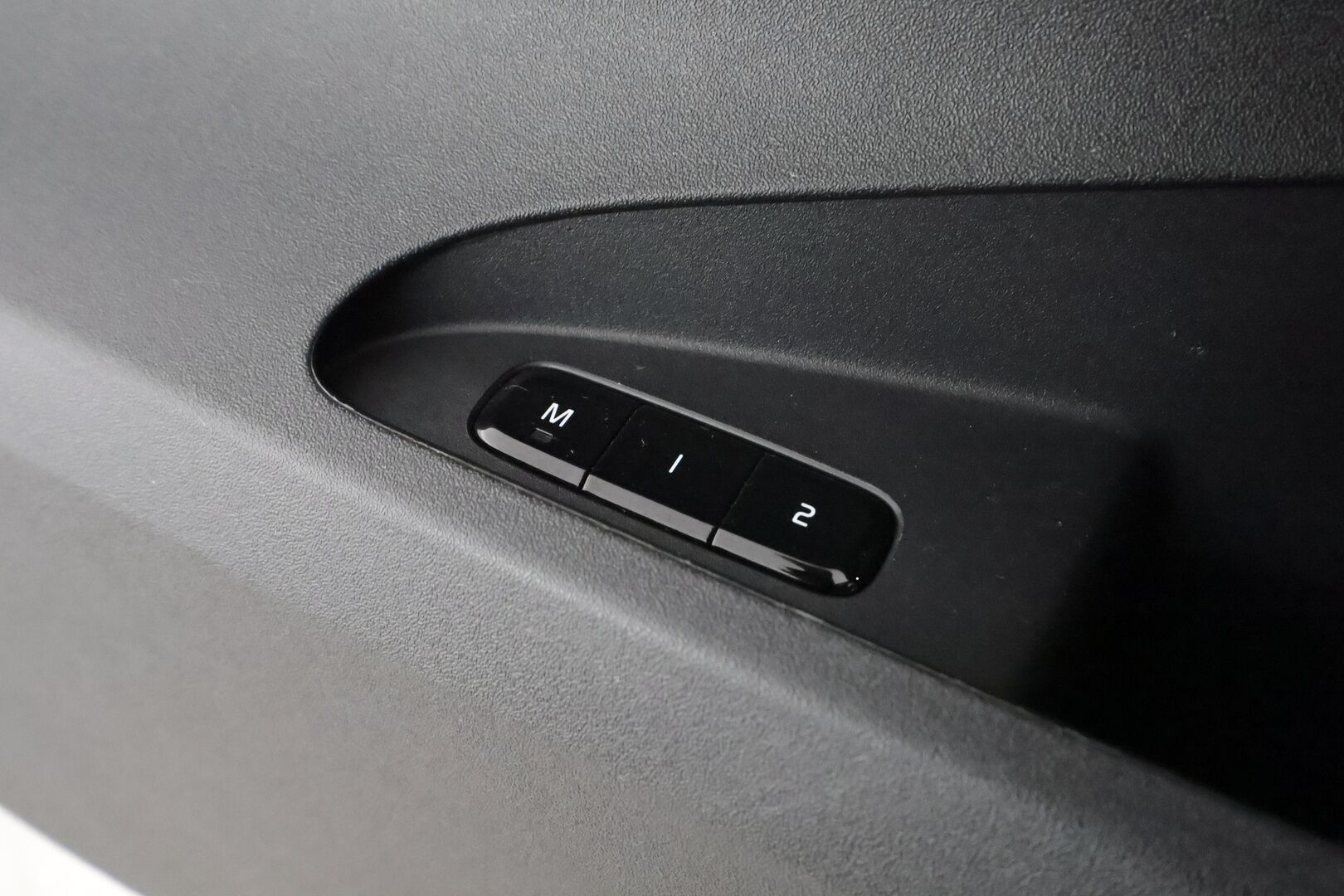 Polestar 2 2022 Long Range Dual Motor, 300kW, 78kWh - | Pilot&Plus | ACC | ILP | H/K | Pixel-LED | 360° | Lasikatto | Muistipenkki | Sporttipenkit sähköllä | BLIS | Pilot Assist | 2x Polestar alut | 