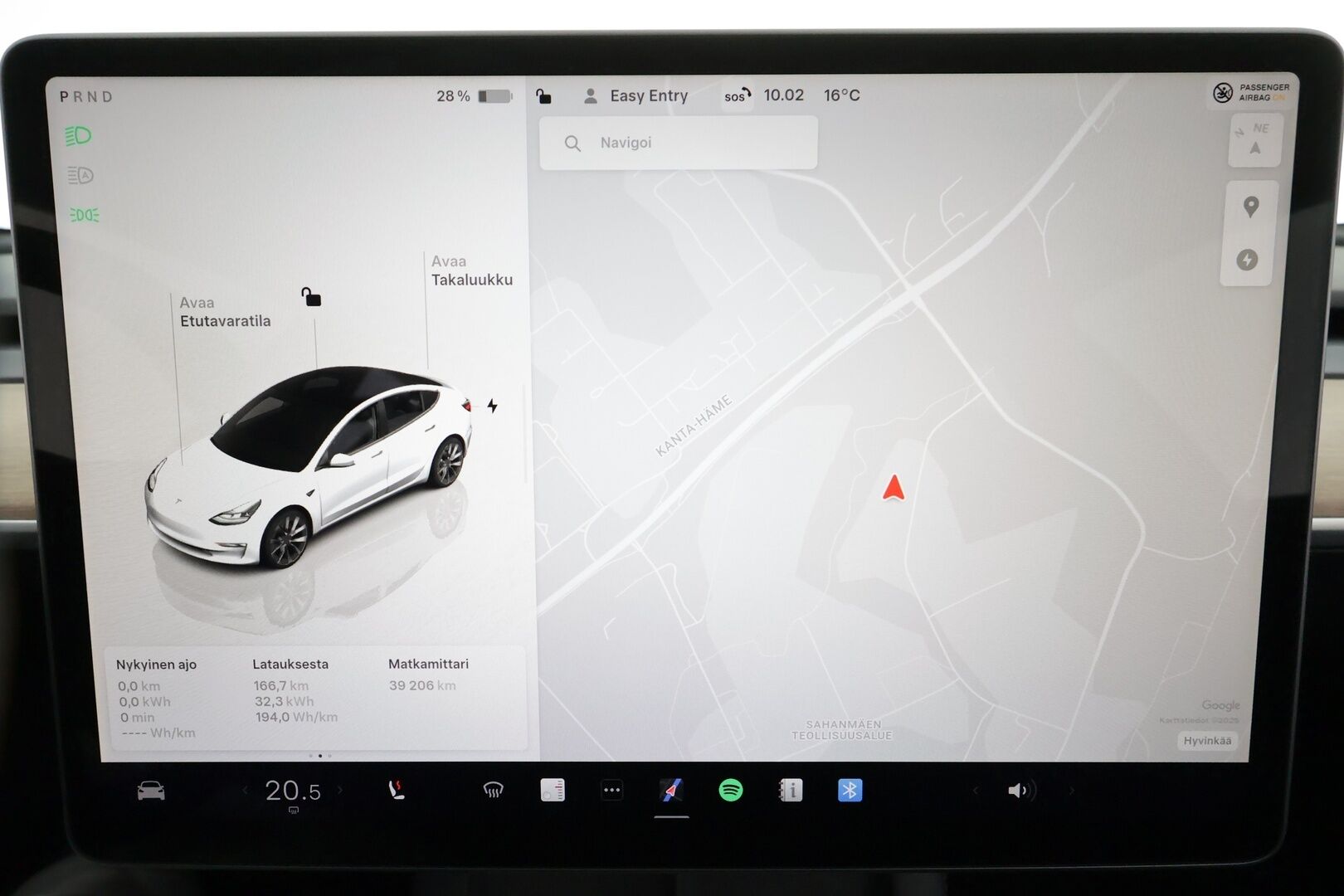 Tesla Model 3 2022 Long Range * Koukku / ILP / ACC / Matrix-LED / P.kamera / Muistipenkki / Premium Audio / Navi / Kaistavahti / Keyless * - Akku kuntotarkastettu / 2x Latauskaapelit / Kahdet renkaat