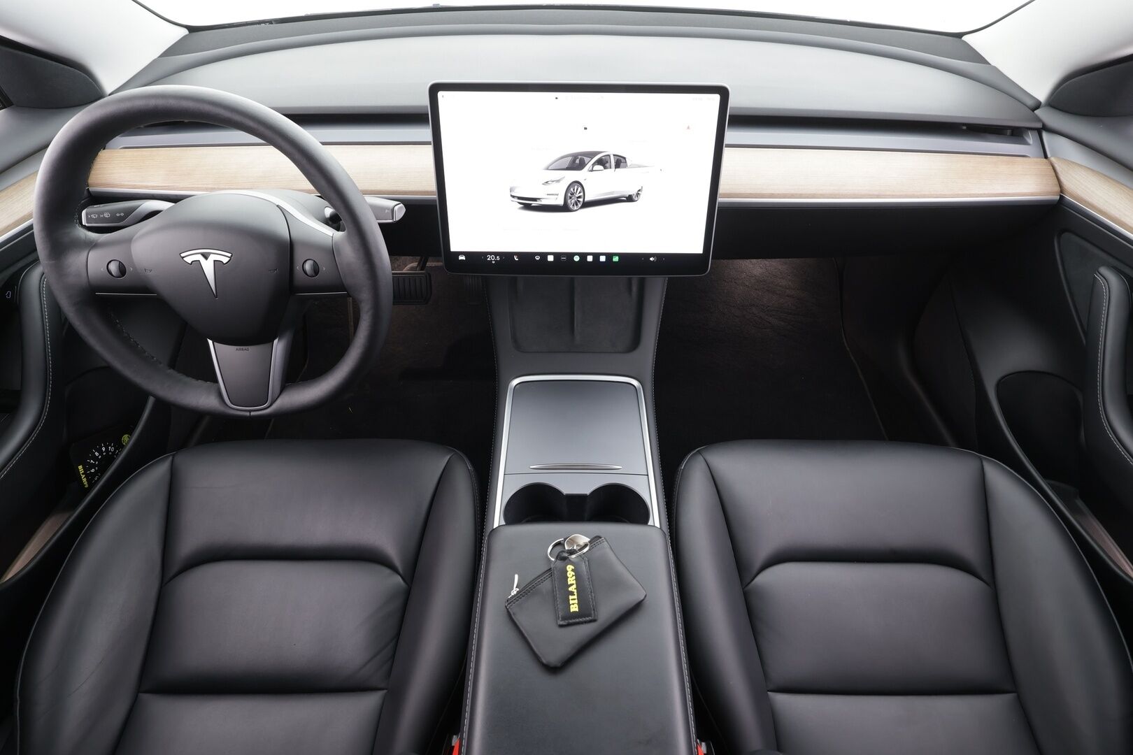Tesla Model 3 2022 Long Range * Koukku / ILP / ACC / Matrix-LED / P.kamera / Muistipenkki / Premium Audio / Navi / Kaistavahti / Keyless * - Akku kuntotarkastettu / 2x Latauskaapelit / Kahdet renkaat