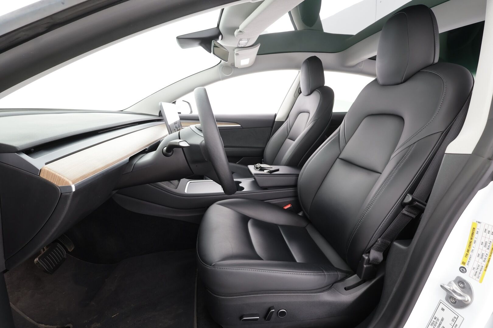 Tesla Model 3 2022 Long Range * Koukku / ILP / ACC / Matrix-LED / P.kamera / Muistipenkki / Premium Audio / Navi / Kaistavahti / Keyless * - Akku kuntotarkastettu / 2x Latauskaapelit / Kahdet renkaat