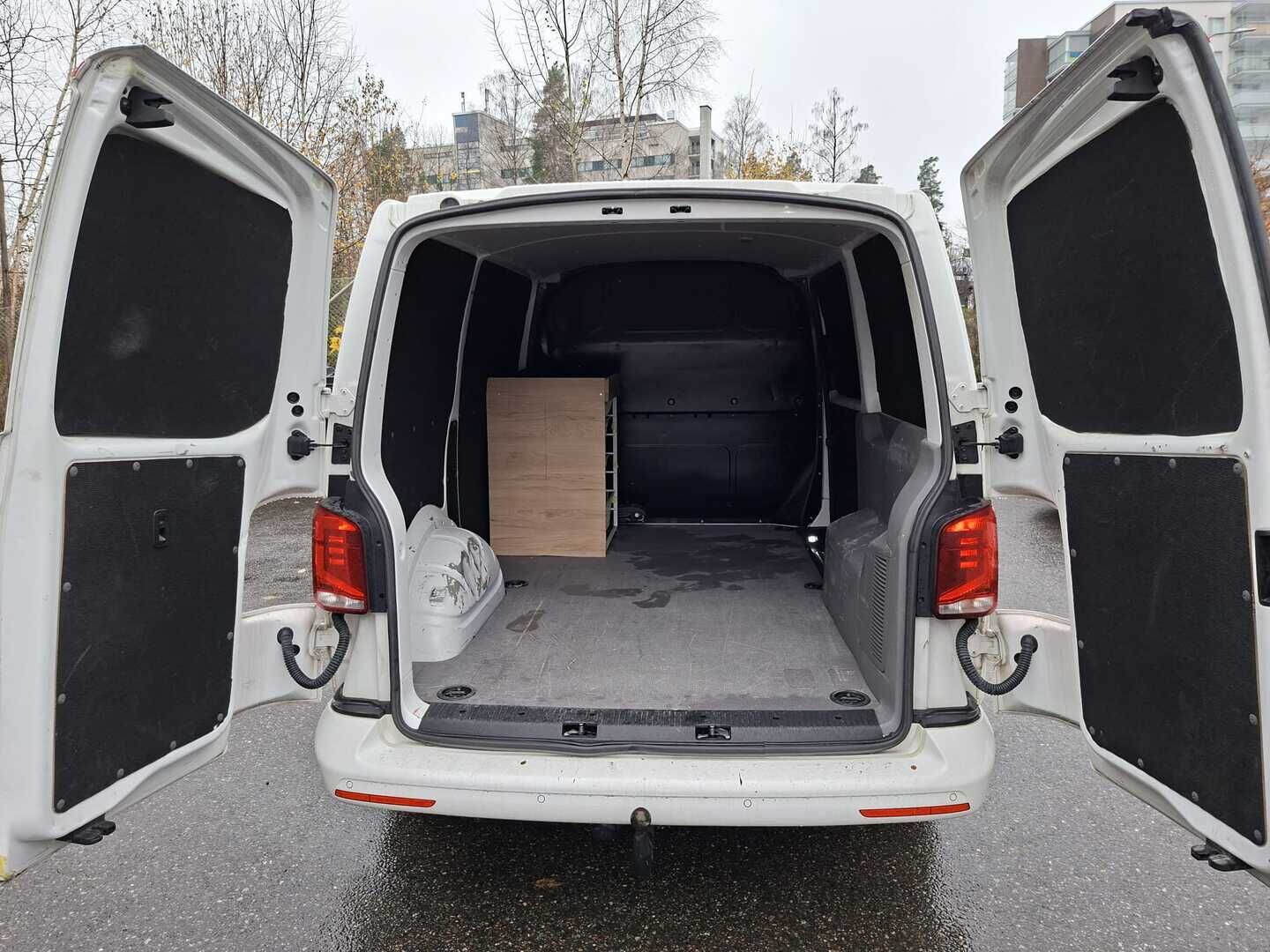 Volkswagen Transporter 2023 umpipakettiauto 2,0 TDI 110 kW DSG - ALV / Pariovet / ACC / LED-ajovalot / Webasto / Koukku / Kamera / Hieno! - KORKO VAIN 3,99 %