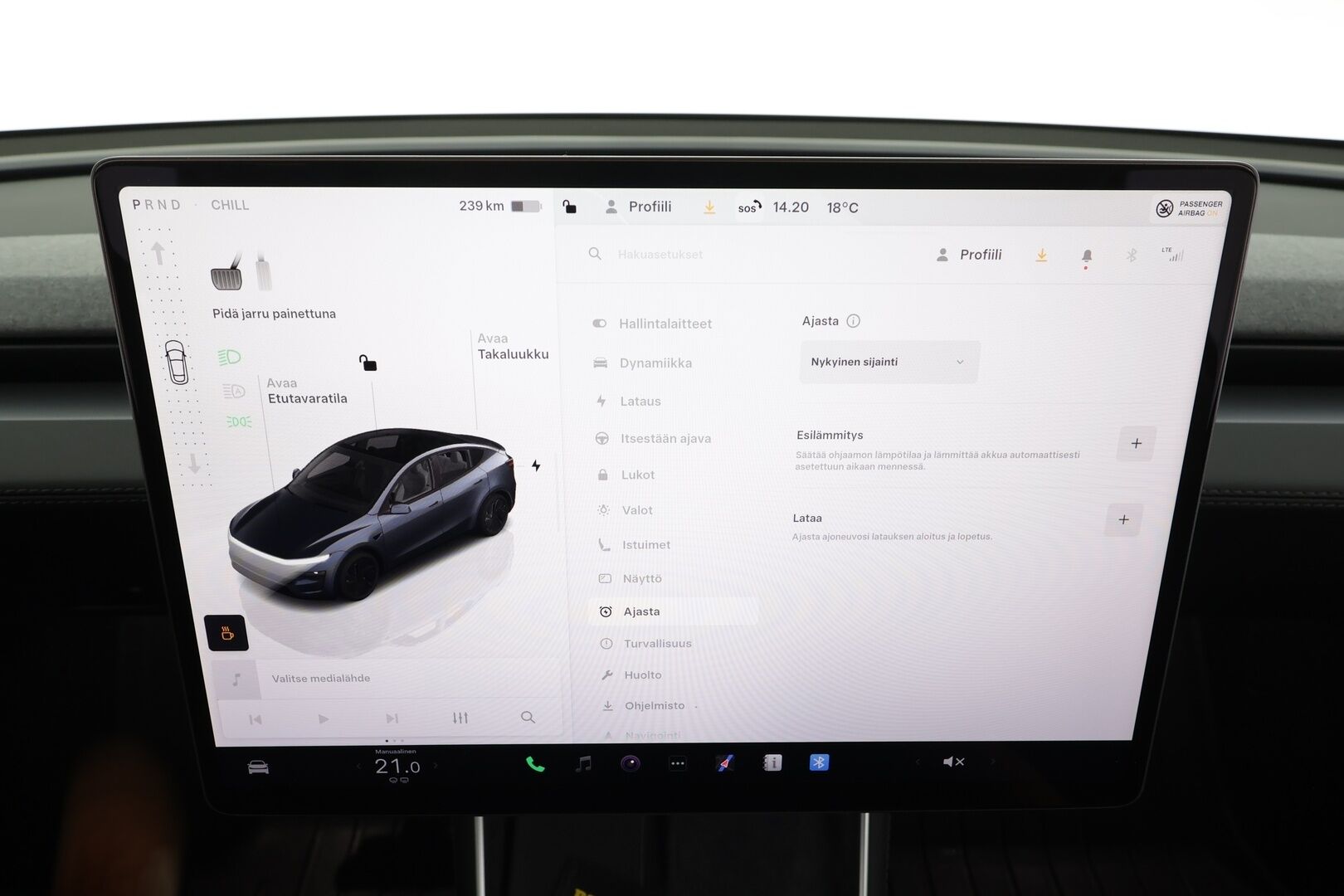 Tesla Model Y 2025 Long Range - | Juniper | Koukku | ACC | ILP | Matrix | Ilm. sähkönahat | Muistipenkki | Takanäyttö | Lasikatto | Ambient light | 1-om suomiauto | 2x renkaat aluin |