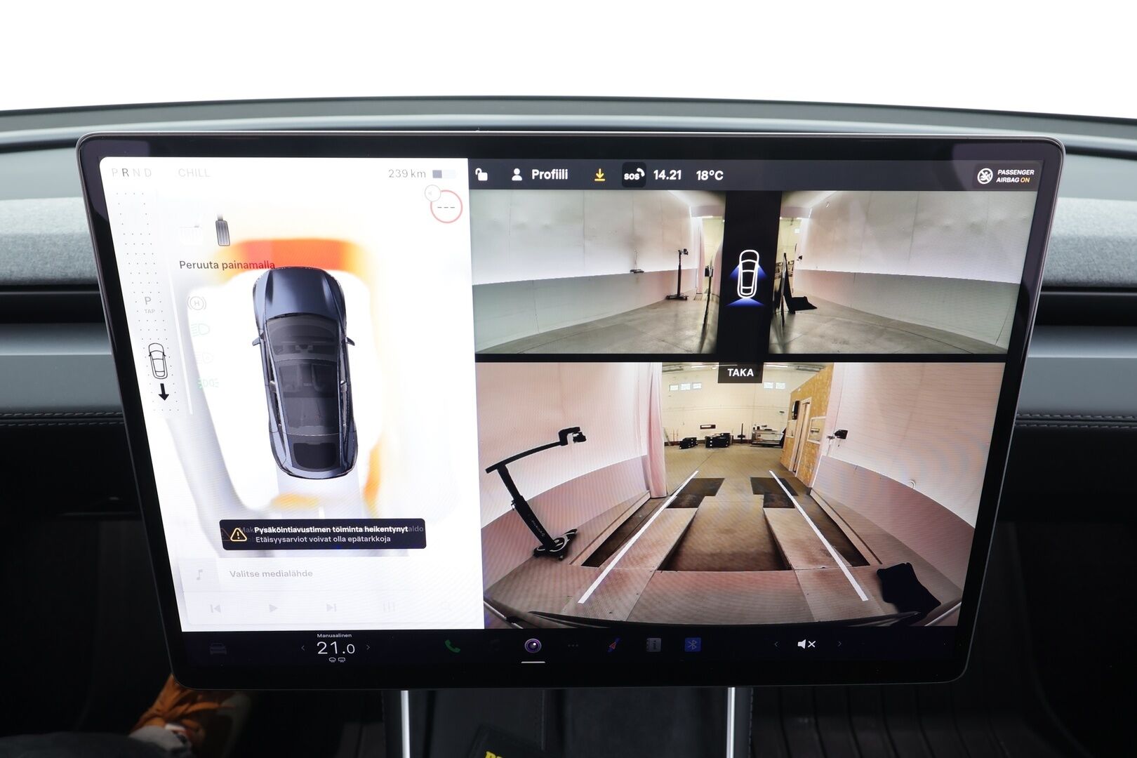 Tesla Model Y 2025 Long Range - | Juniper | Koukku | ACC | ILP | Matrix | Ilm. sähkönahat | Muistipenkki | Takanäyttö | Lasikatto | Ambient light | 1-om suomiauto | 2x renkaat aluin |