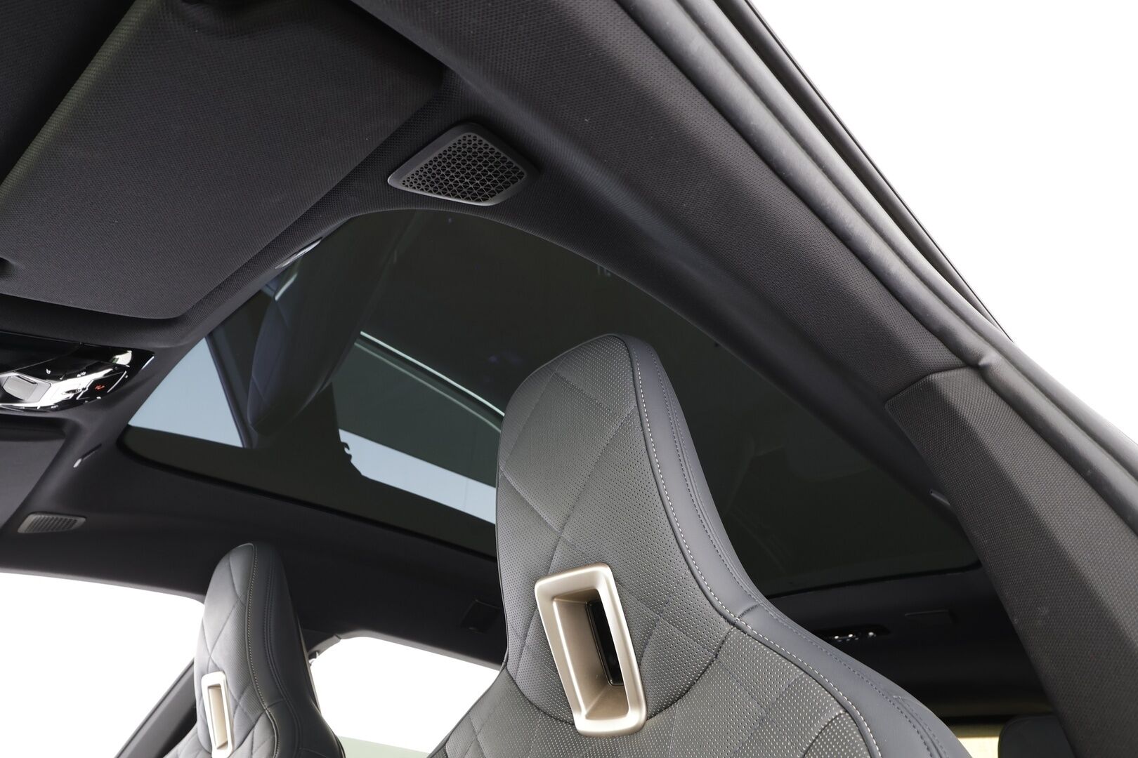 BMW iX 2022 xDrive50 - | ACC | Lisälämmitin | Koukku | B&W| Laser Light | HUD | Ilma-alusta | Softclose | Sky Lounge | Widescreen | 360-Kamera | Ilmastoidut muisti nahat | Comfort Access | Merkkihuollettu |