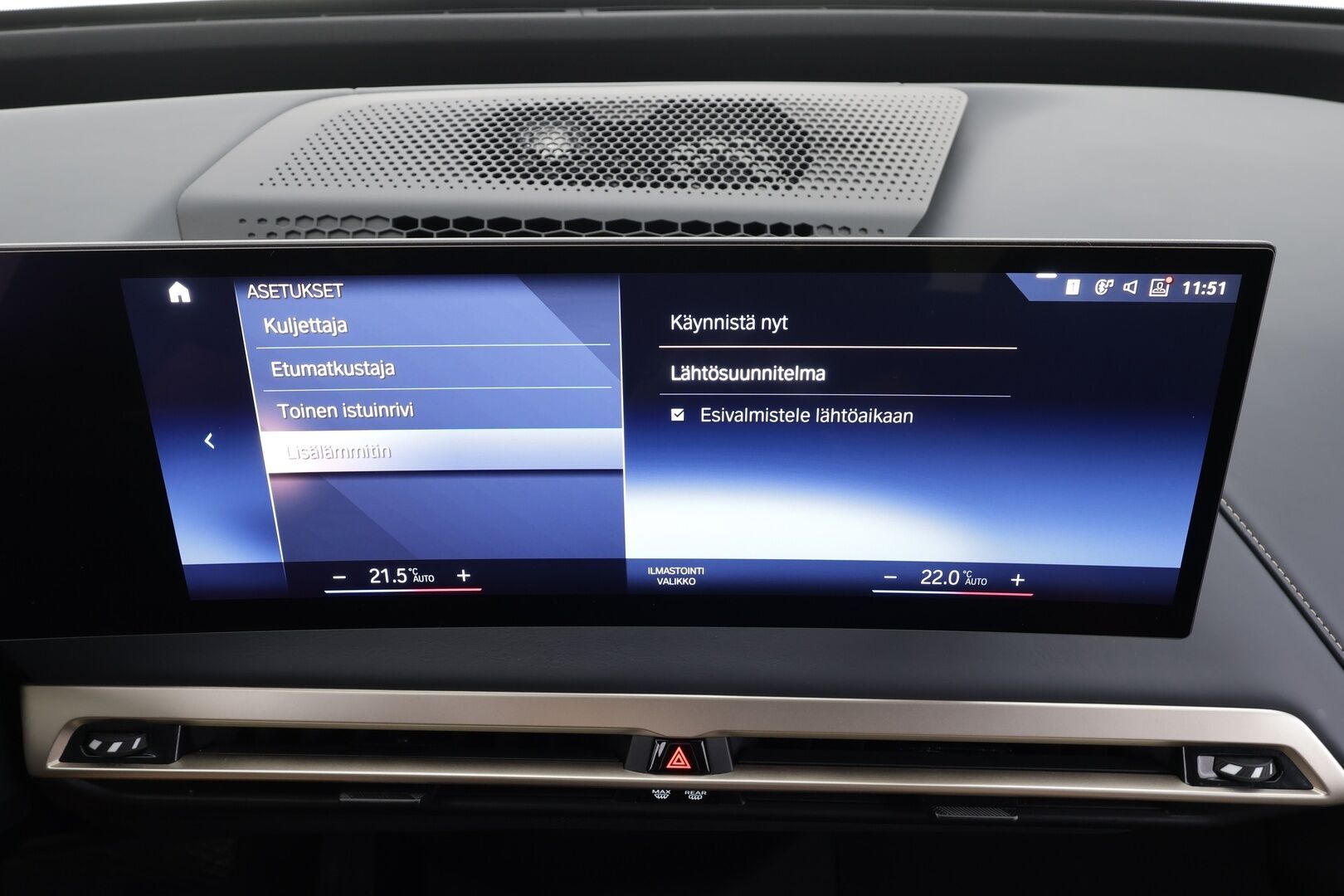 BMW iX 2022 xDrive50 - | ACC | Lisälämmitin | Koukku | B&W| Laser Light | HUD | Ilma-alusta | Softclose | Sky Lounge | Widescreen | 360-Kamera | Ilmastoidut muisti nahat | Comfort Access | Merkkihuollettu |