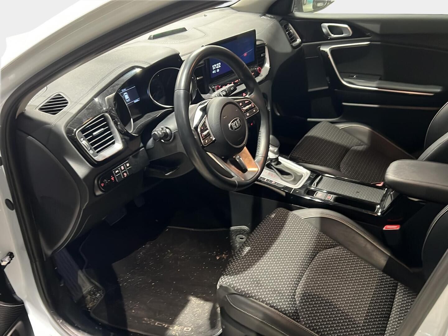 Kia XCeed 2021 1,6 GDI Plug-In Hybrid EX DCT * Adapt.Vakkari / Peruutuskamera / LED / Navi / Puolinahkasisusta / Apple&Android! - Vähän ajettu / Huippusiisti / Juuri tullut Tampereelle!