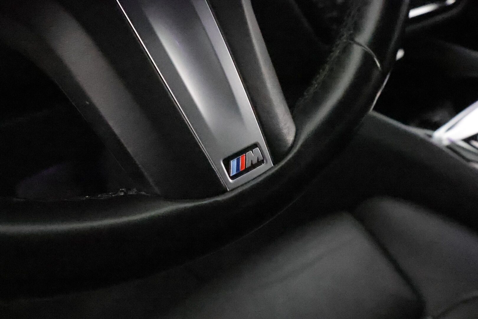 BMW 530E 2021 G31 Touring 530e xDrive * Adapt.Vakkari / Laser LED / Harman & Kardon / Muistipenkit Hieronnalla / 360-Kamera / Comfort Access - Akku kuntotarkastettu SoH 98,6& / Ilmastoidut Sporttinahat / Supervarusteet!!