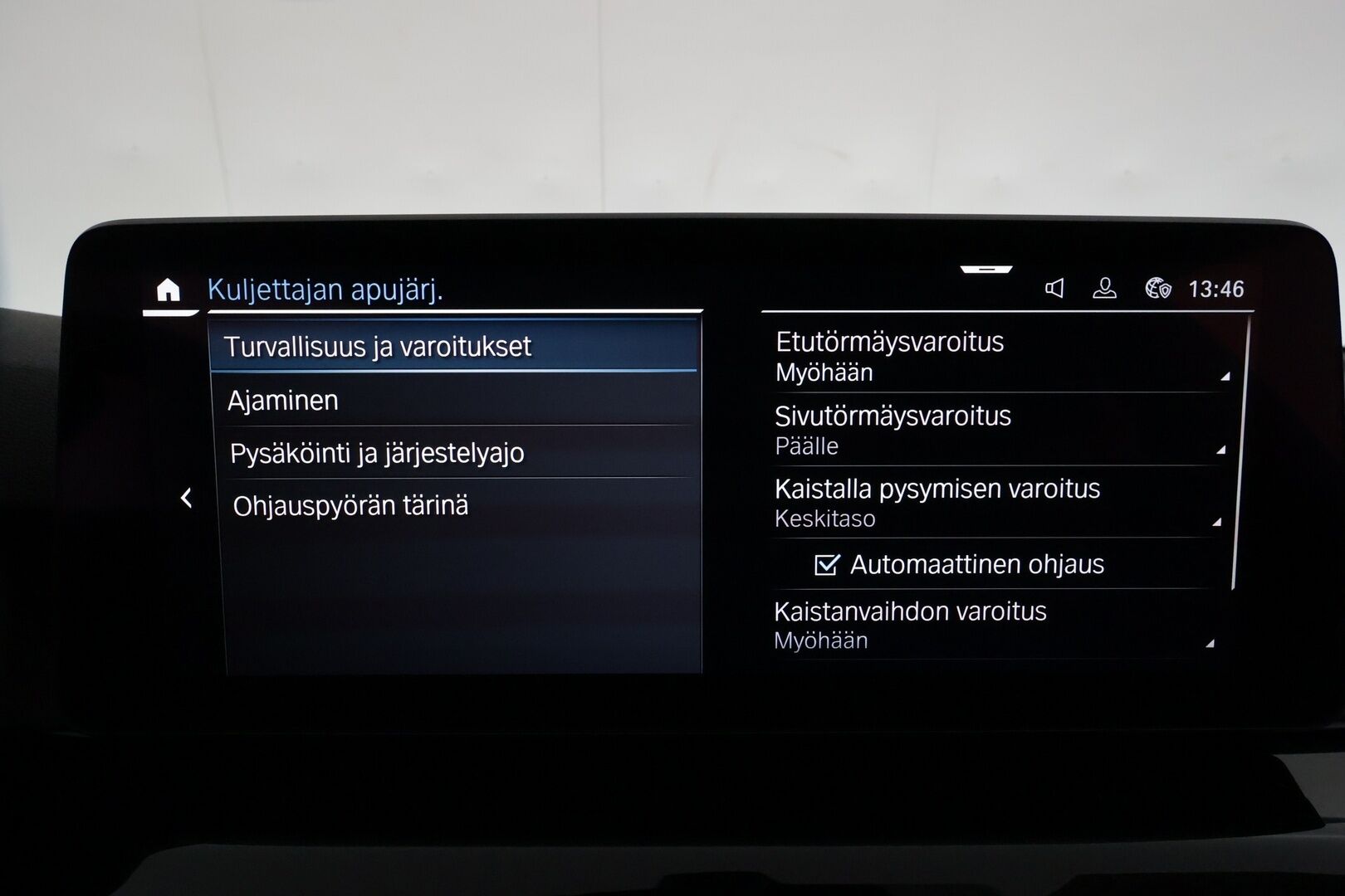 BMW 530E 2021 G31 Touring 530e xDrive * Adapt.Vakkari / Laser LED / Harman & Kardon / Muistipenkit Hieronnalla / 360-Kamera / Comfort Access - Akku kuntotarkastettu SoH 98,6& / Ilmastoidut Sporttinahat / Supervarusteet!!