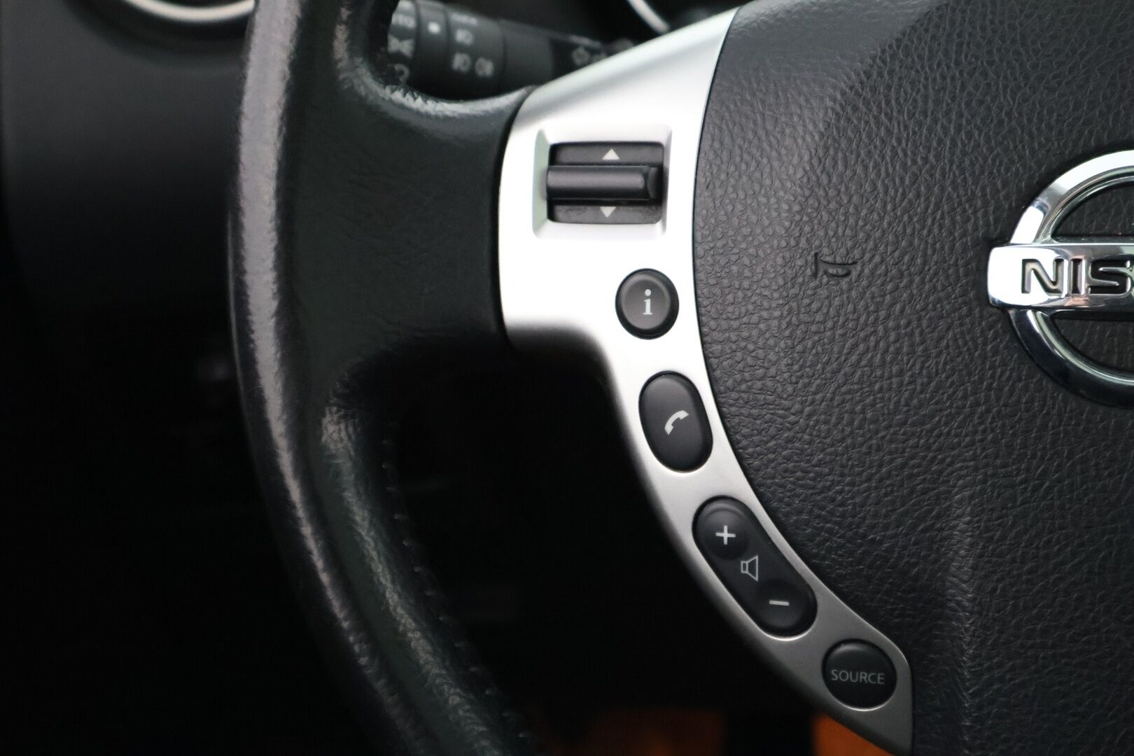 Nissan Qashqai+2 2011 2,0L Acenta 2WD 6M/T MY11 - - YritysOutlet - Myydään vain yrityksille