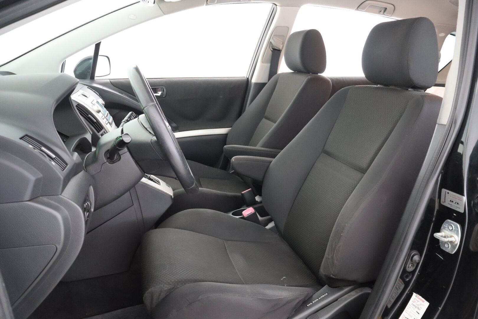 Toyota Corolla Verso 2004 5D COROLLA VERSO STW 1.8 AUTOMATIC-7-ZNR11L-GRGEKW/275 - Myydään huutokaupat.com:issa! - KORKO VAIN 3,99 %