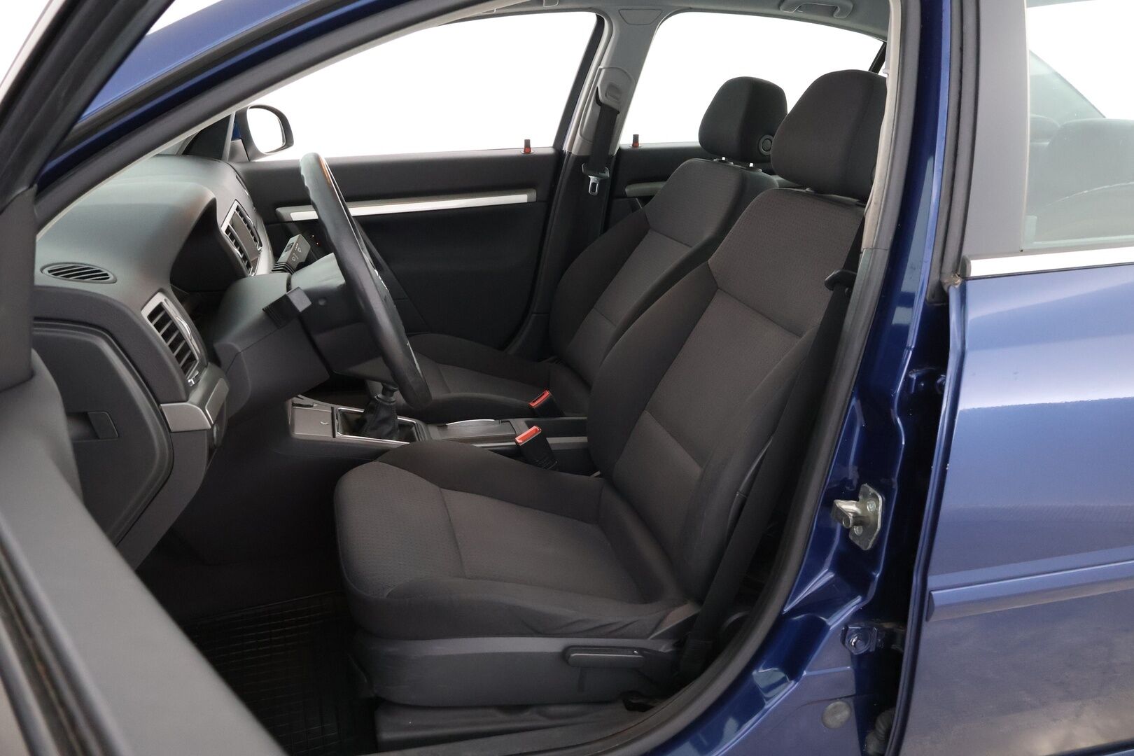 Opel Vectra 2007 - YritysOutlet - Myydään vain yrityksille - – Tämä auto myydään YritysOutlet -valikoimasta vain yritykselle