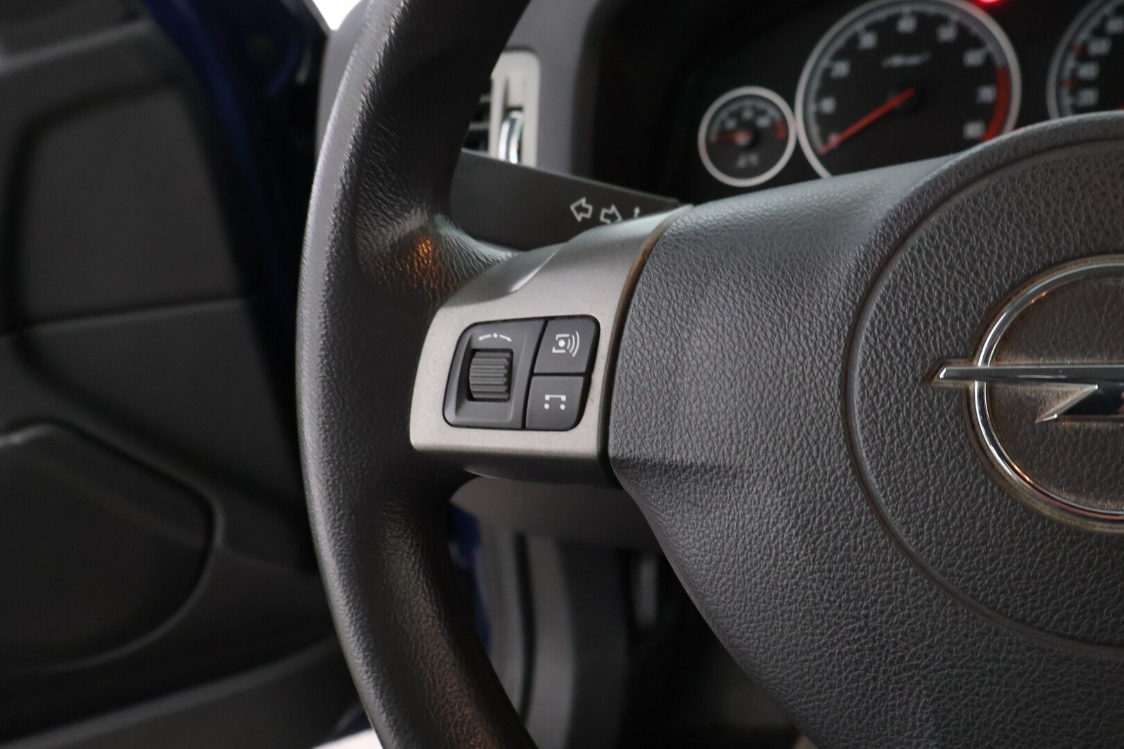 Opel Vectra 2007 - YritysOutlet - Myydään vain yrityksille - – Tämä auto myydään YritysOutlet -valikoimasta vain yritykselle