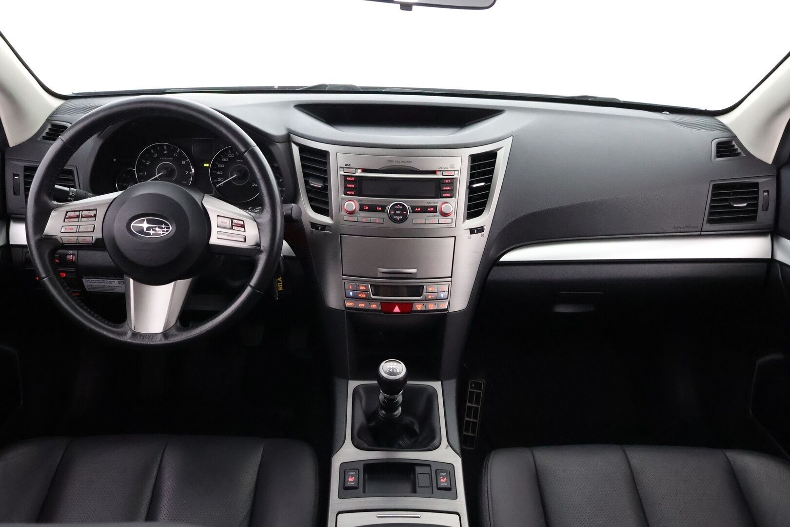 Subaru Outback 2011 2,5i UA 6MT Business - Suomiauto / Nahkasisusta / Lohko & Sisäpistoke / Xenon / Vakkari / Muistipenkki / 2x Fiksut renkaat / Upeasti huollettu!