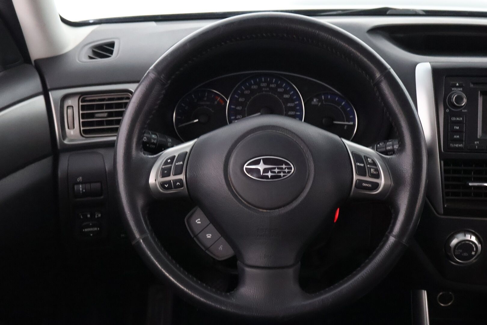 Subaru Forester 2011 2,0 XS TD WV Business *MYYDÄÄN HUUTOKAUPAT.COM*