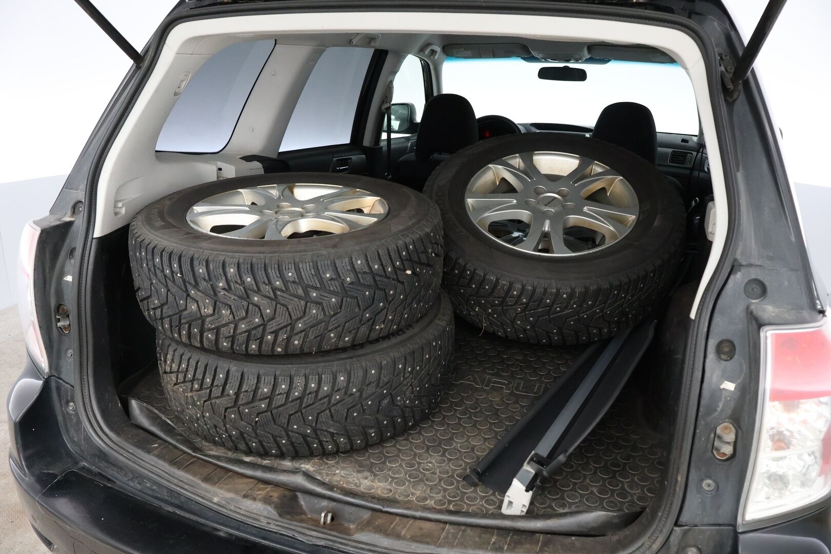 Subaru Forester 2011 2,0 XS TD WV Business *MYYDÄÄN HUUTOKAUPAT.COM*