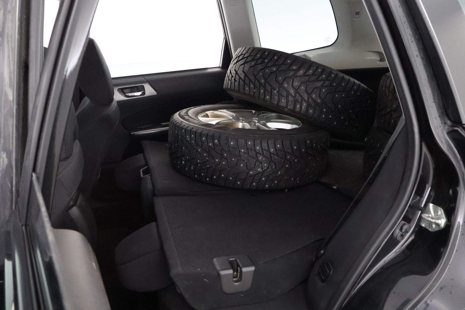 Subaru Forester 2011 2,0 XS TD WV Business *MYYDÄÄN HUUTOKAUPAT.COM*