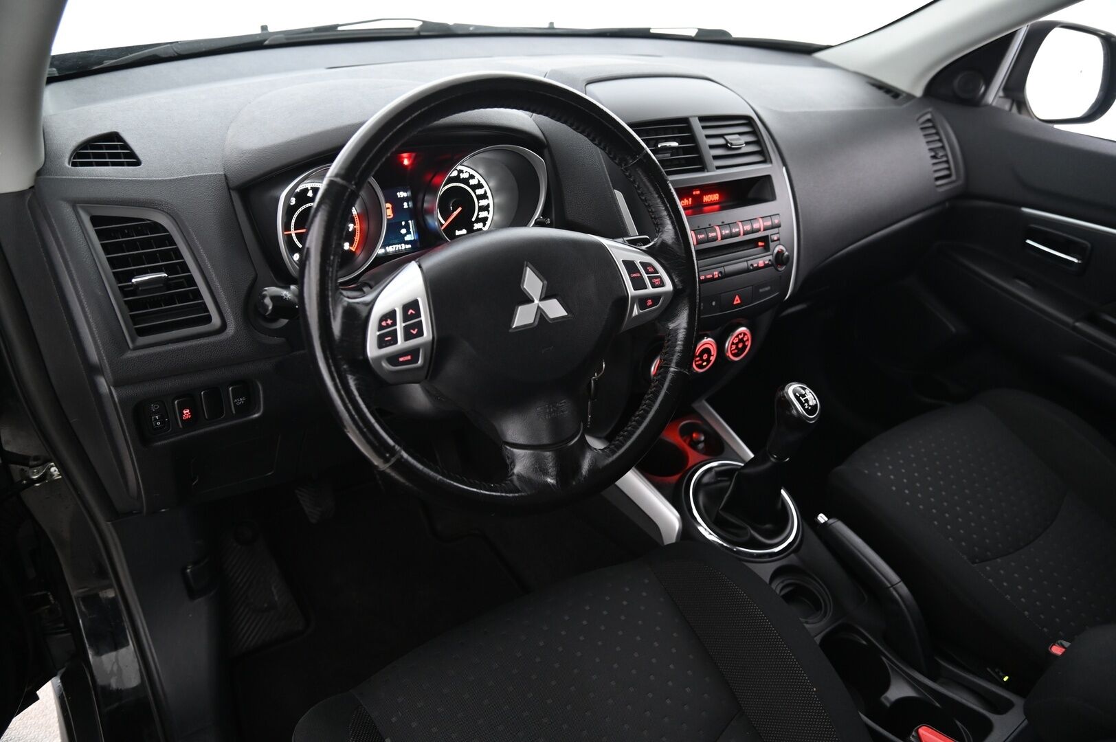 Mitsubishi ASX 2011 1,6 Invite*Lohko / Vakkari / Tutka* - *Suomi-auto / juuri huollettu*