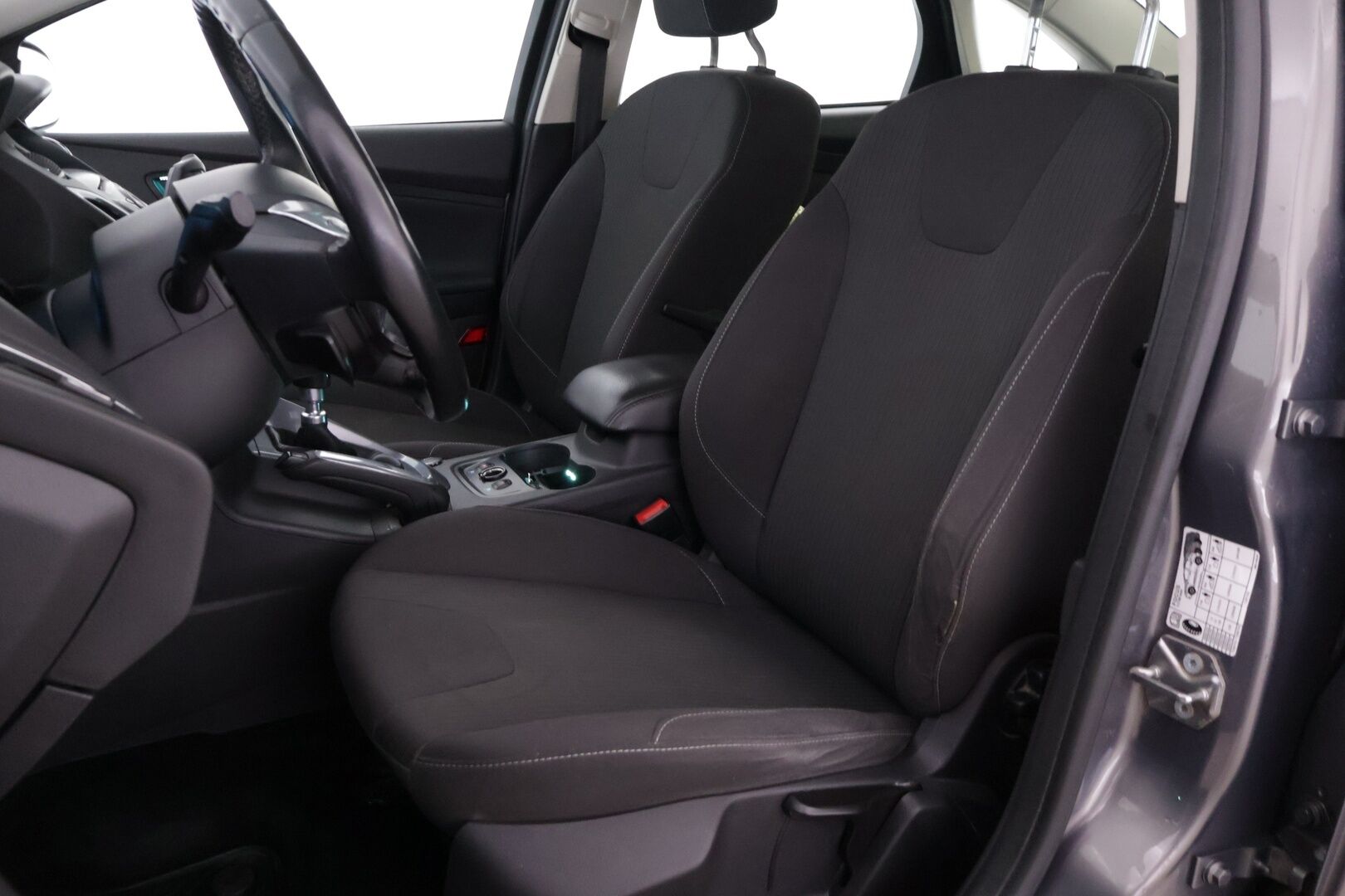Ford Focus 2011 1,6 TDCi 115 hv Start/Stop Titanium M6 4-ovinen *Myydään huutokaupat.com* - Myydään huutokaupat.com