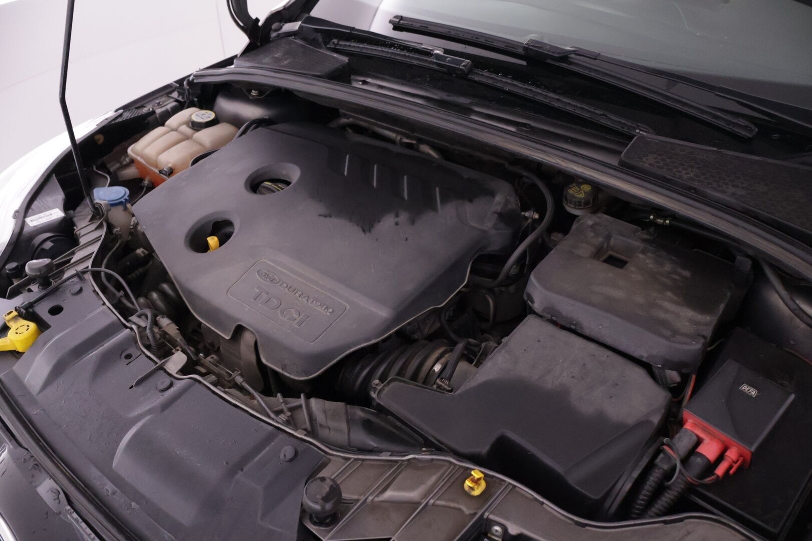 Ford Focus 2011 1,6 TDCi 115 hv Start/Stop Titanium M6 4-ovinen *Myydään huutokaupat.com* - Myydään huutokaupat.com