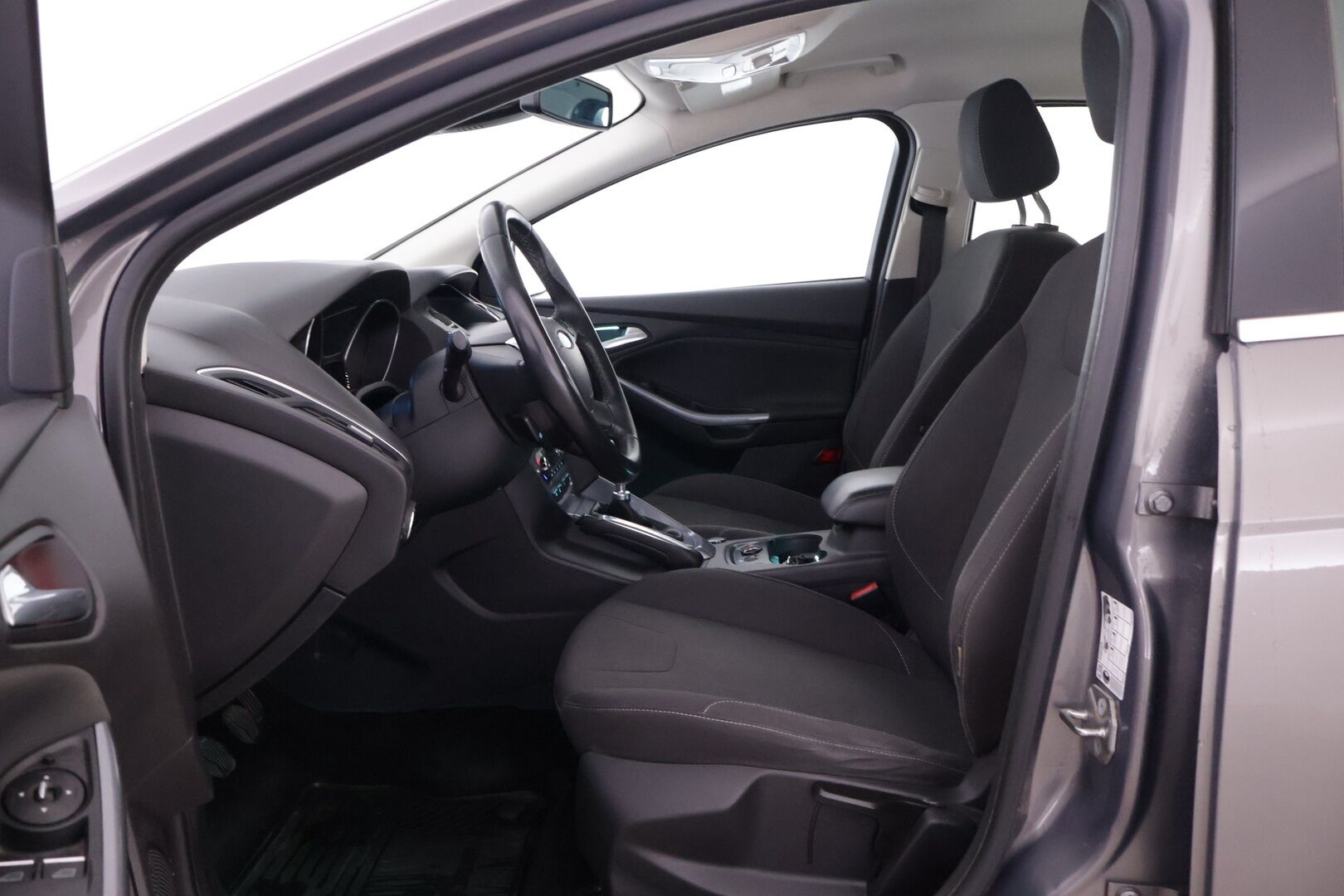 Ford Focus 2011 1,6 TDCi 115 hv Start/Stop Titanium M6 4-ovinen *Myydään huutokaupat.com* - Myydään huutokaupat.com