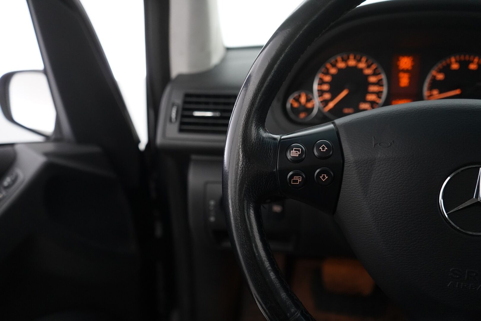 Mercedes-Benz A 2005 - YritysOutlet - Myydään vain yrityksille - – Tämä auto myydään YritysOutlet -valikoimasta vain yritykselle