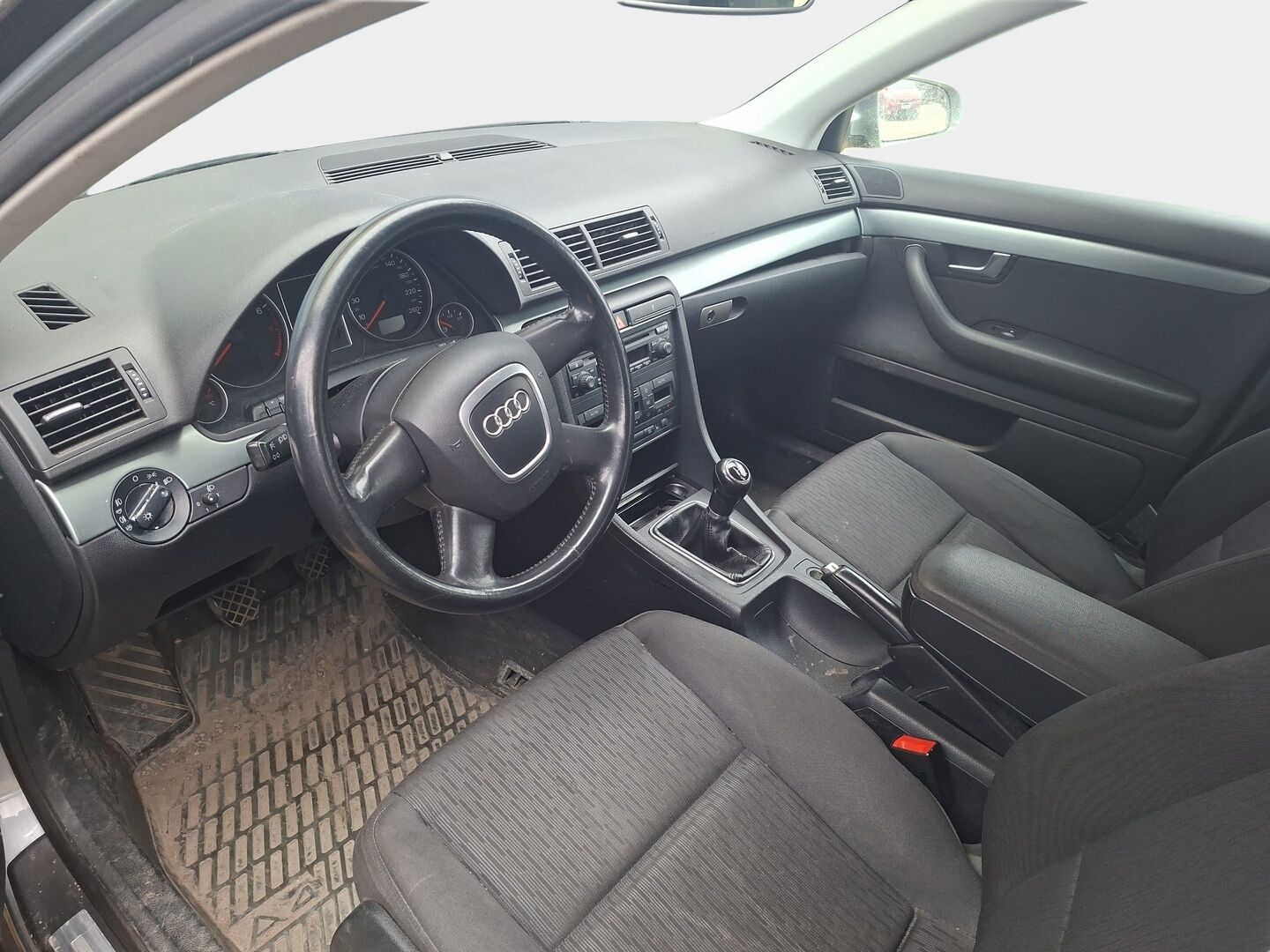 Audi A4 2005 2,0 96 kW *Yritys outlet - Myydään vain yrityksille!* Vakkari / Penkinlämmitin / Aut. ilmastointi *Yritys outlet - Myydään vain yrityksille!* - *Yritys outlet - Myydään vain yrityksille!* - HULLUT AVAJAISHULINAT KORKOTARJOUS 3,29 %