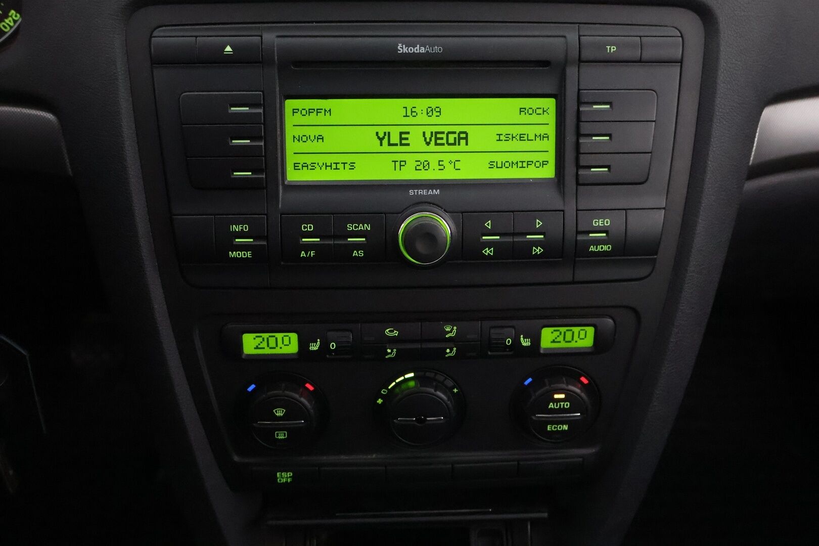 Skoda Octavia 2005 MYYDÄÄN HUUTOKAUPAT.COM!