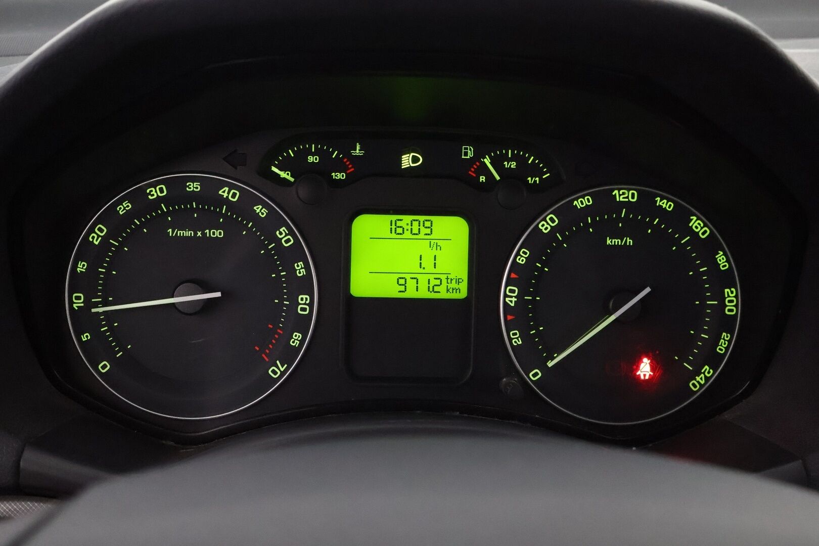 Skoda Octavia 2005 MYYDÄÄN HUUTOKAUPAT.COM!