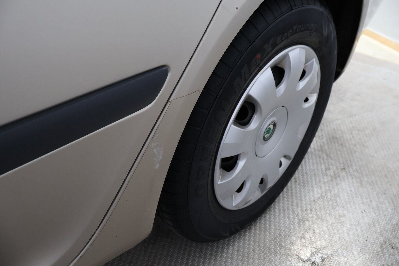 Skoda Octavia 2005 MYYDÄÄN HUUTOKAUPAT.COM!