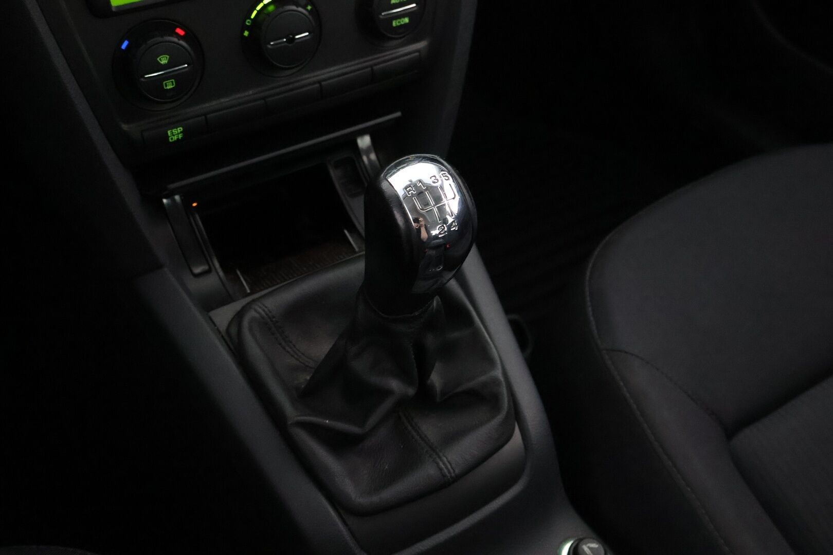 Skoda Octavia 2005 MYYDÄÄN HUUTOKAUPAT.COM!
