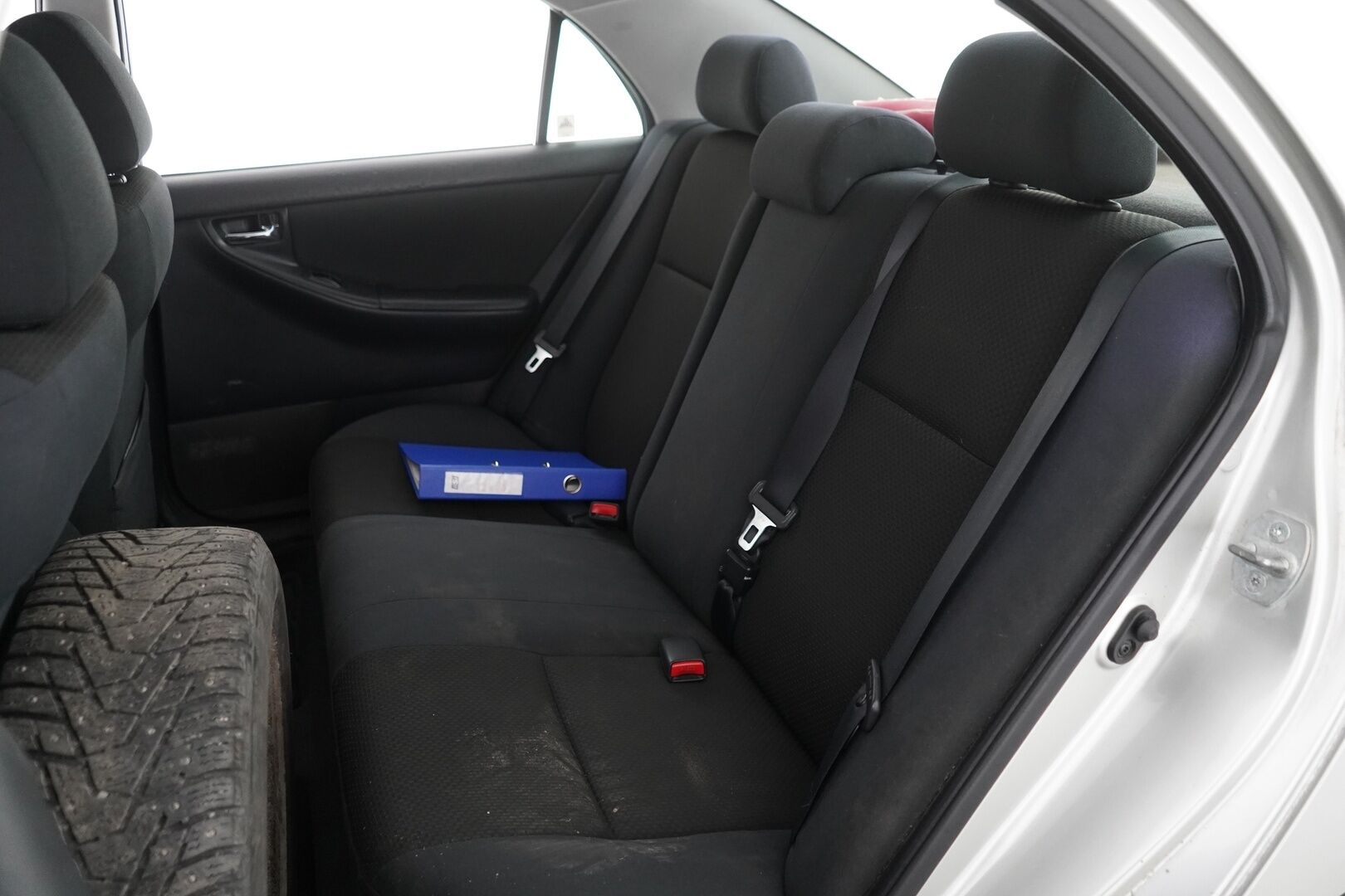 Toyota Corolla 2005 1,6 VVT-i Linea Sol 4ov * MYYDÄÄN HUUTOKAUPAT.COM *