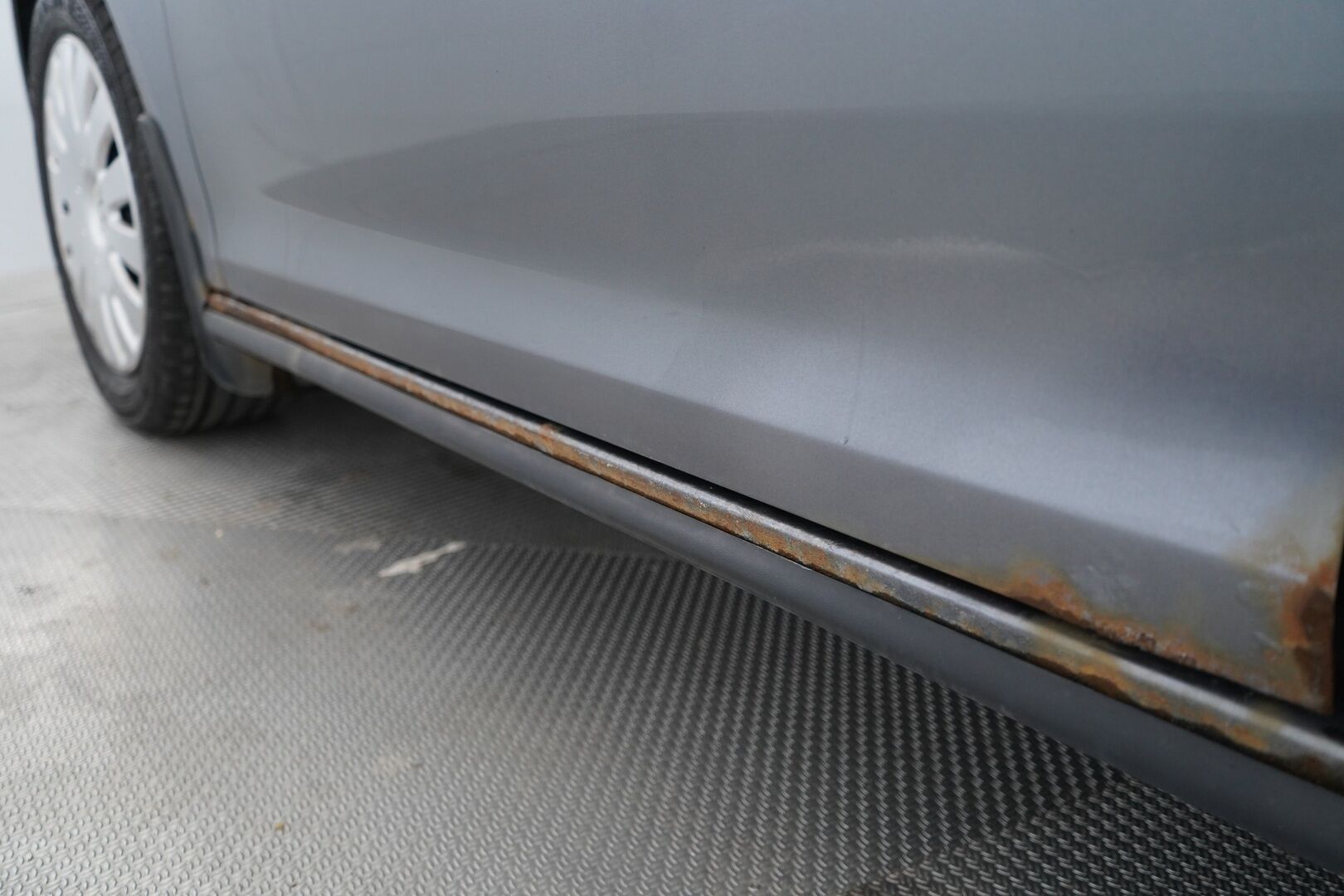 Volkswagen Jetta 2005 1.6 Sedan - YritysOutlet - Myydään vain yrityksille - KATSO MIHIN HINTAAN!  |  2x renkaat | Suomi-auto | Kahdet avaimet