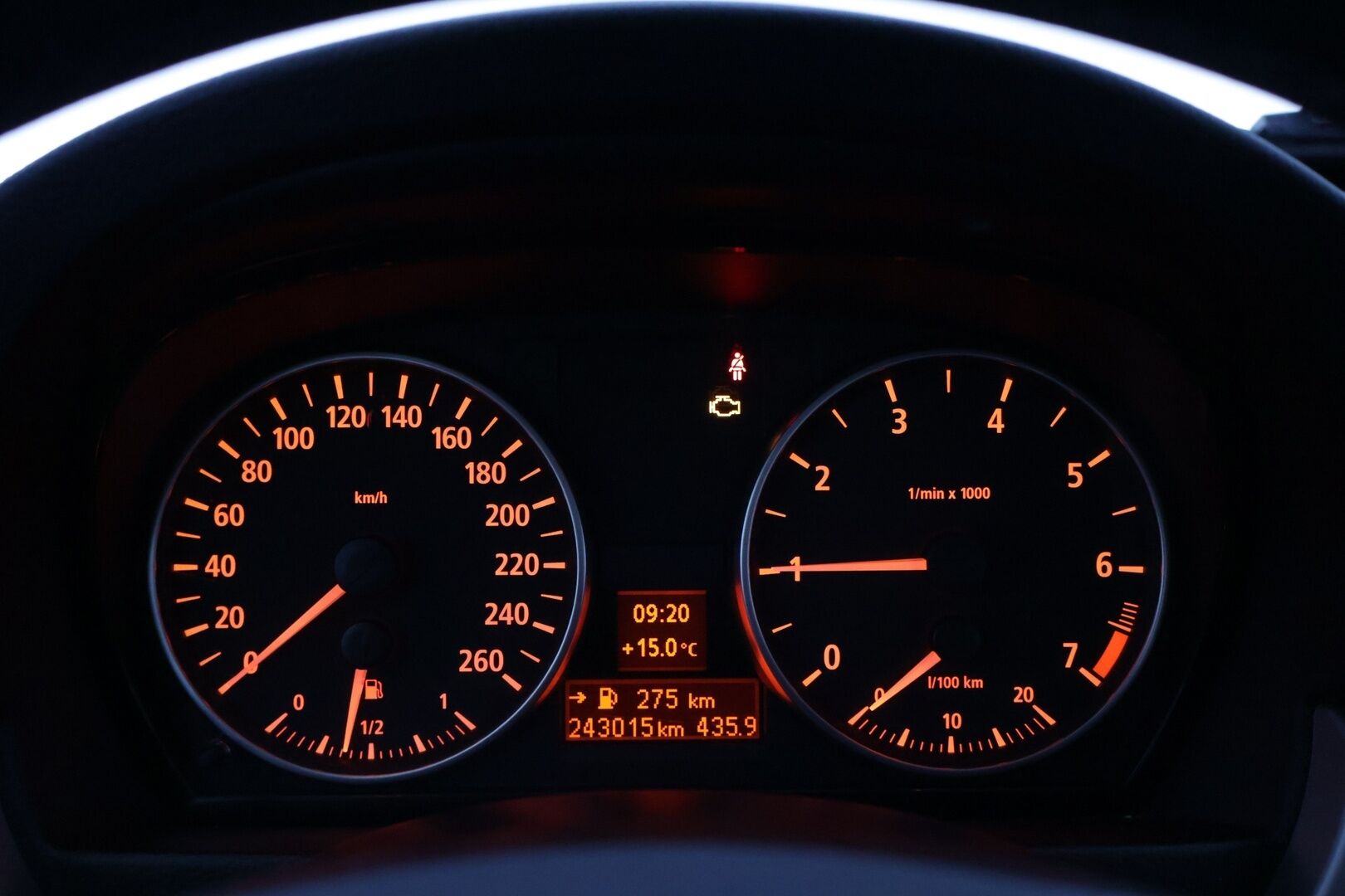 BMW 320 2005 E90 YritysOutlet - Myydään vain yrityksille - – Tämä auto myydään YritysOutlet -valikoimasta vain yritykselle