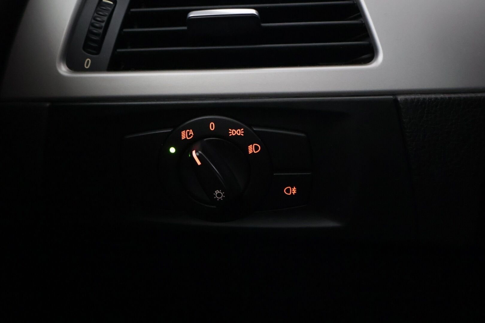 BMW 320 2005 E90 YritysOutlet - Myydään vain yrityksille - – Tämä auto myydään YritysOutlet -valikoimasta vain yritykselle