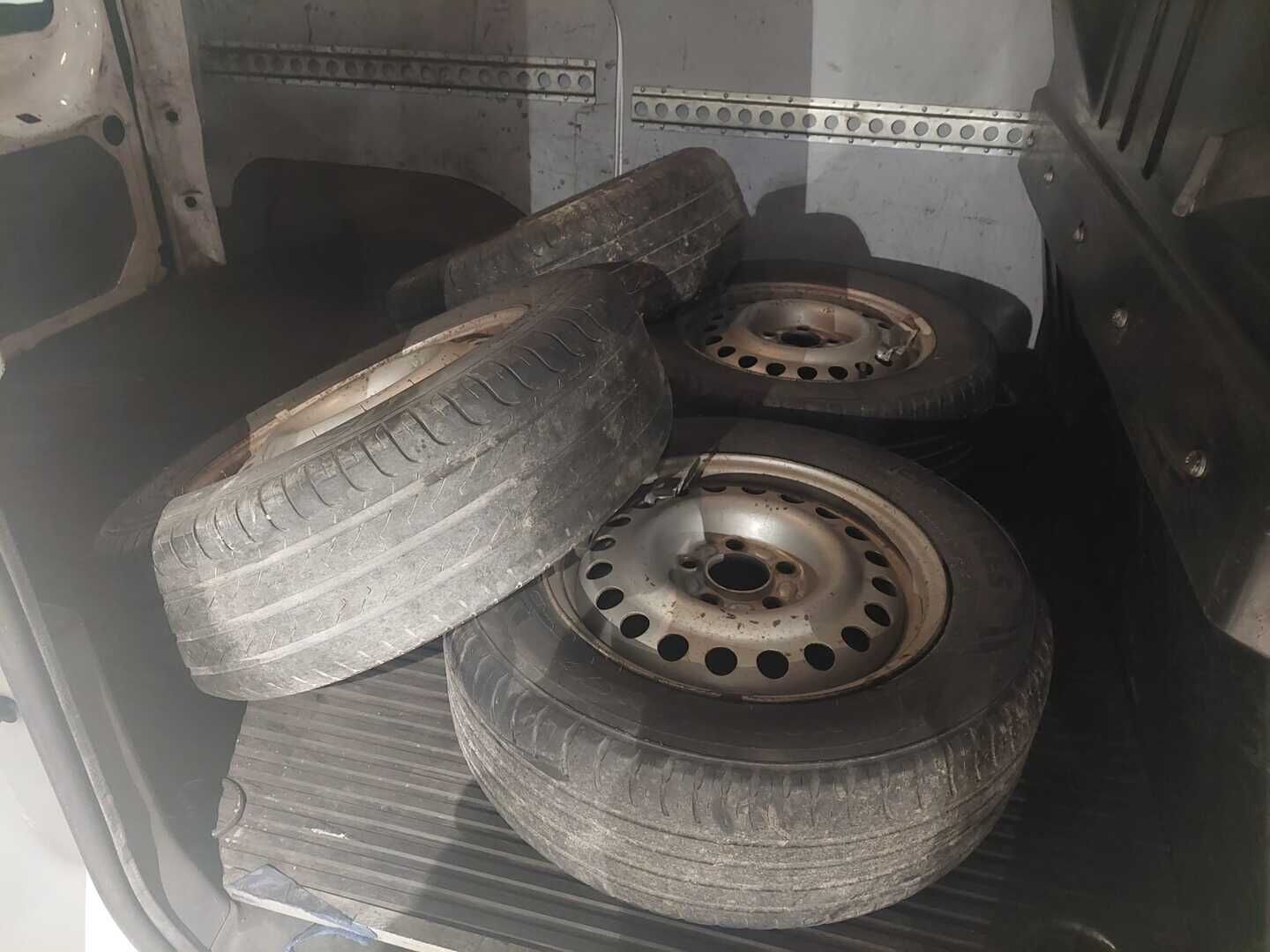 Ford Transit Connect 2012 LWB 1,8 TDCi 90hv DPF S5 Trend - YritysOutlet - Myydään vain yrityksille - *Suomi-auto / ALV / PA-lämmitin ajastimella / 2x Renkaat peltivantein / Juuri katsastettu*